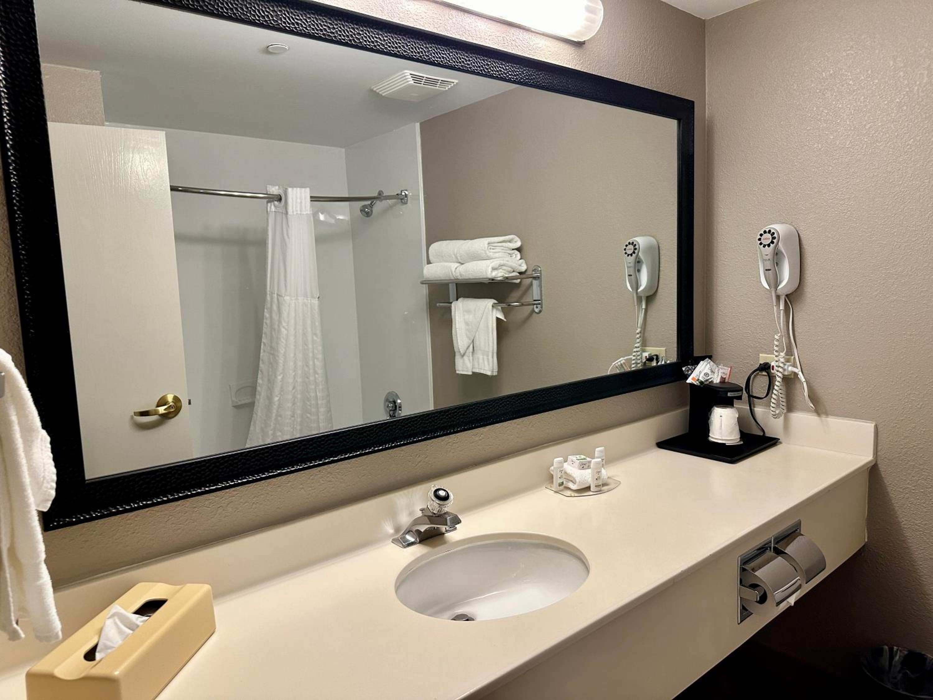 Executive Double Suite - Non-Smoking - Photo 5