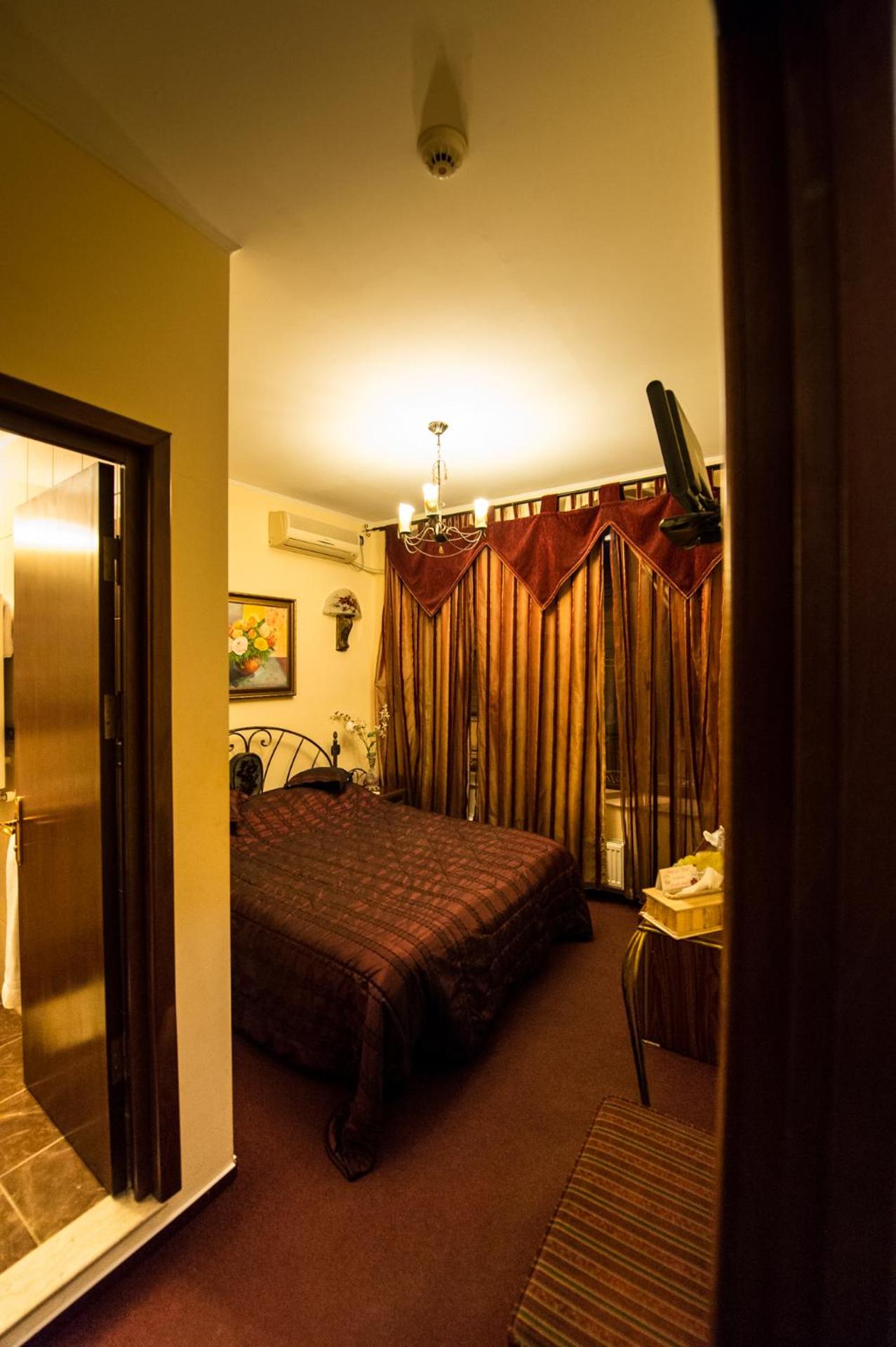Standard Double Room photo 2