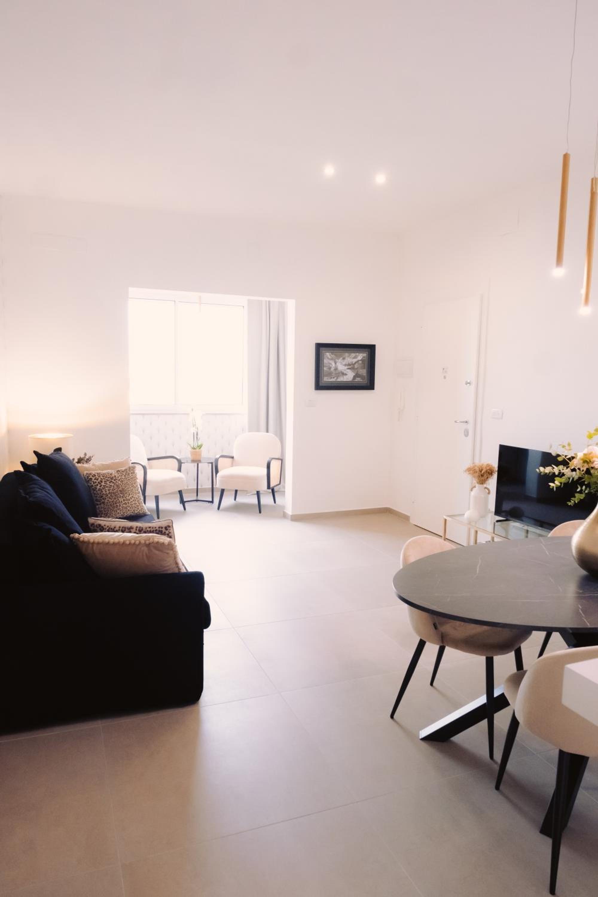 One-Bedroom Apartment - Photo 21