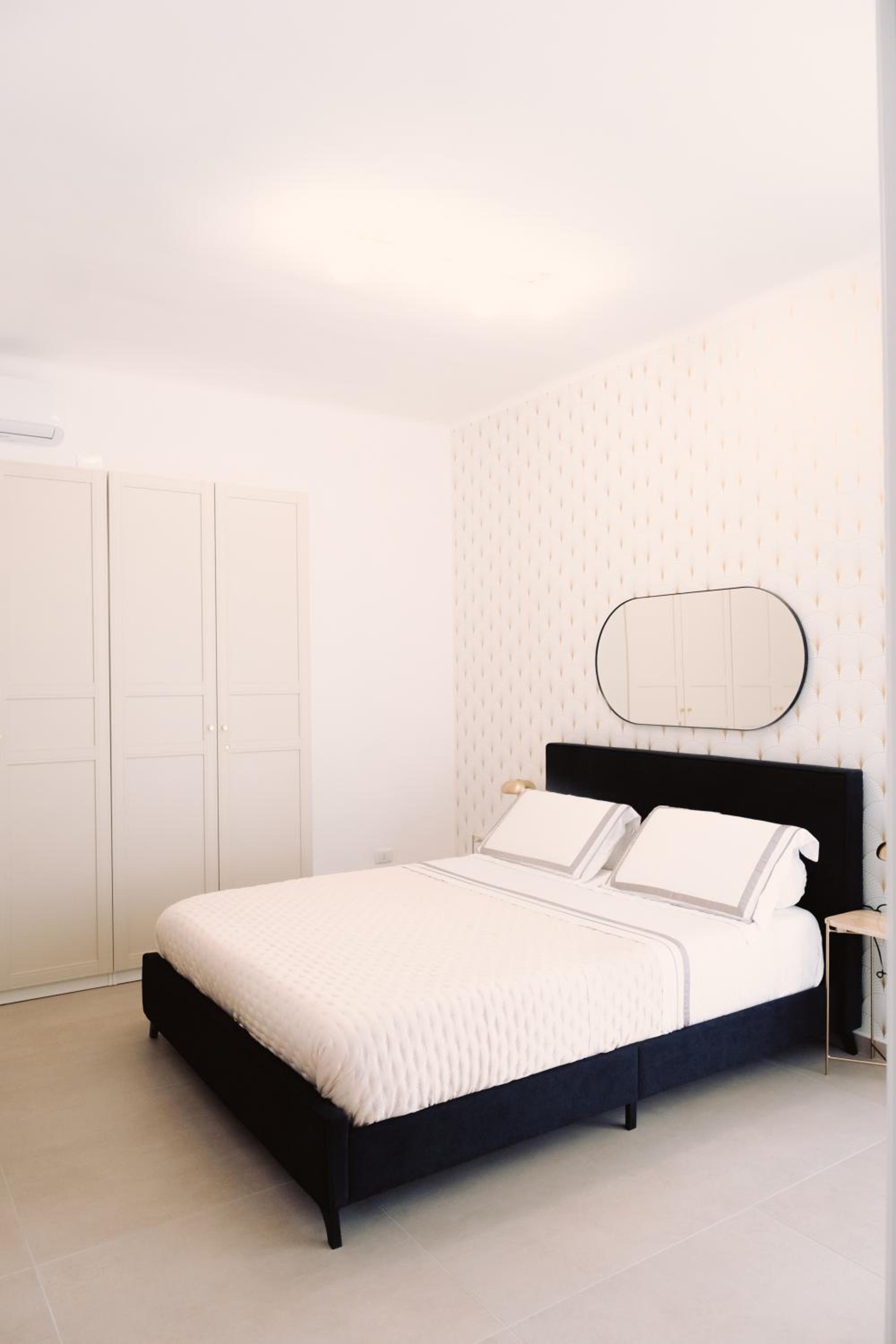 One-Bedroom Apartment - Photo 15