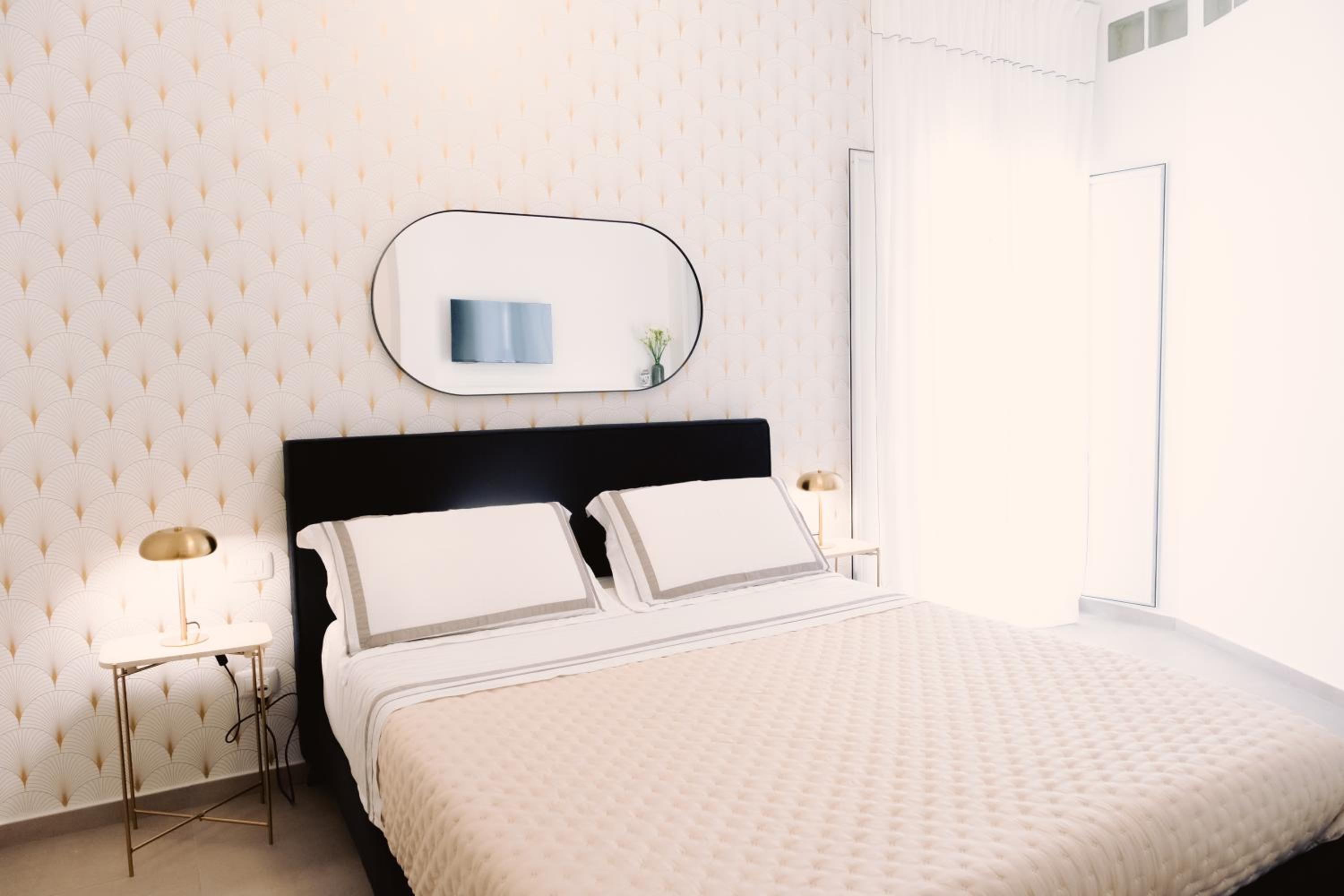 One-Bedroom Apartment - Photo 13
