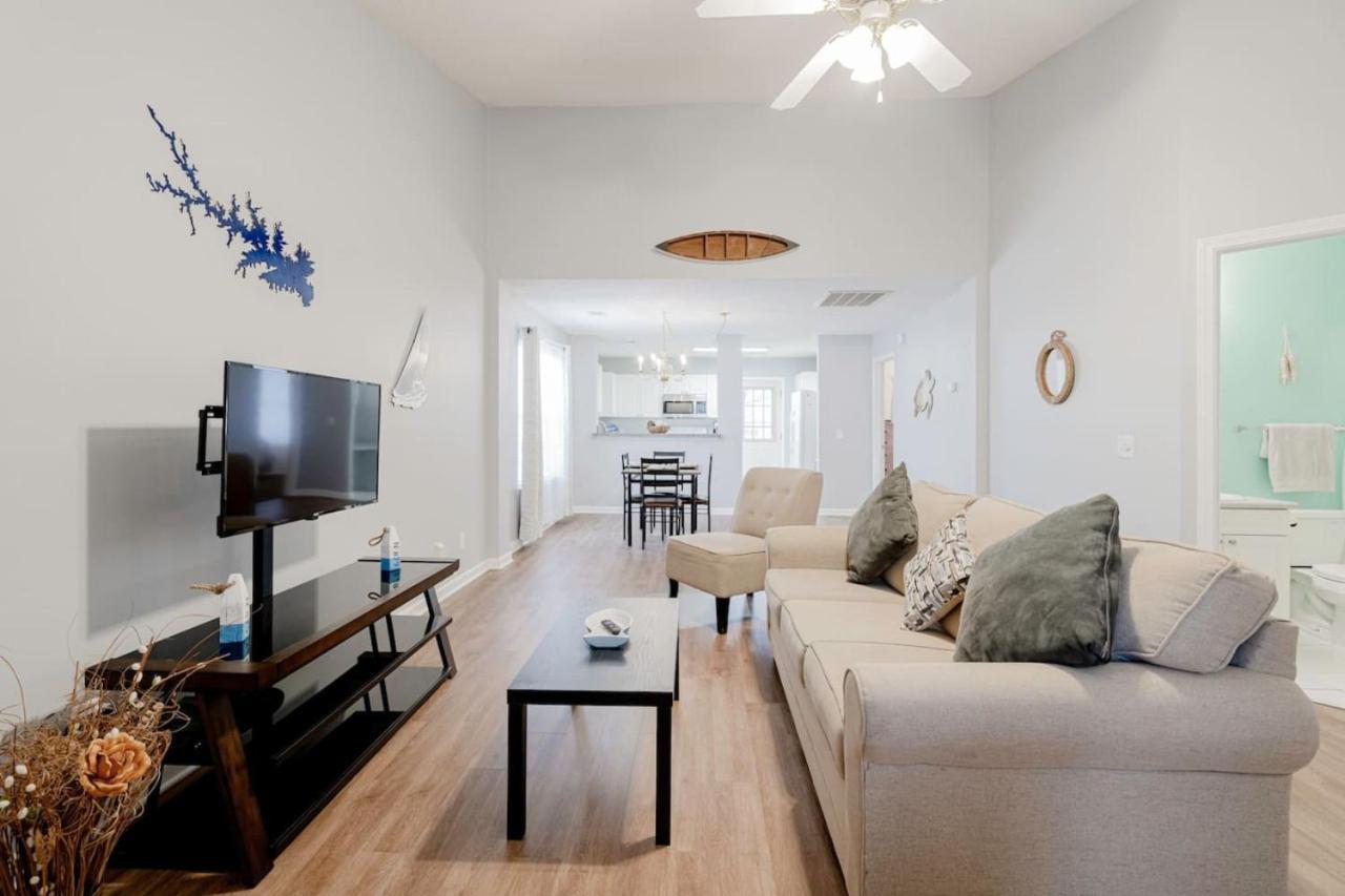 Two-Bedroom House photo 2