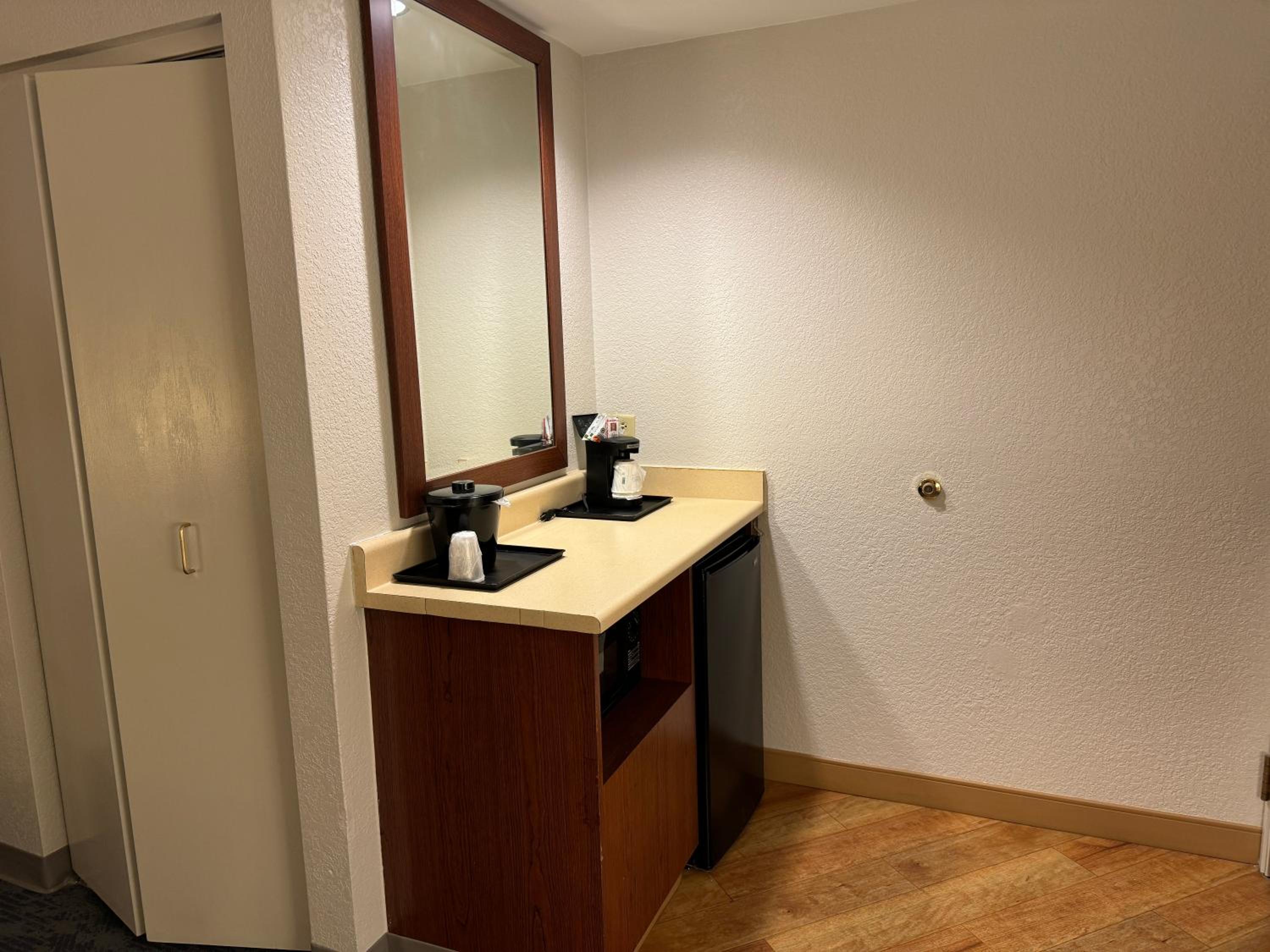 Executive Double Suite - Non-Smoking - Photo 2