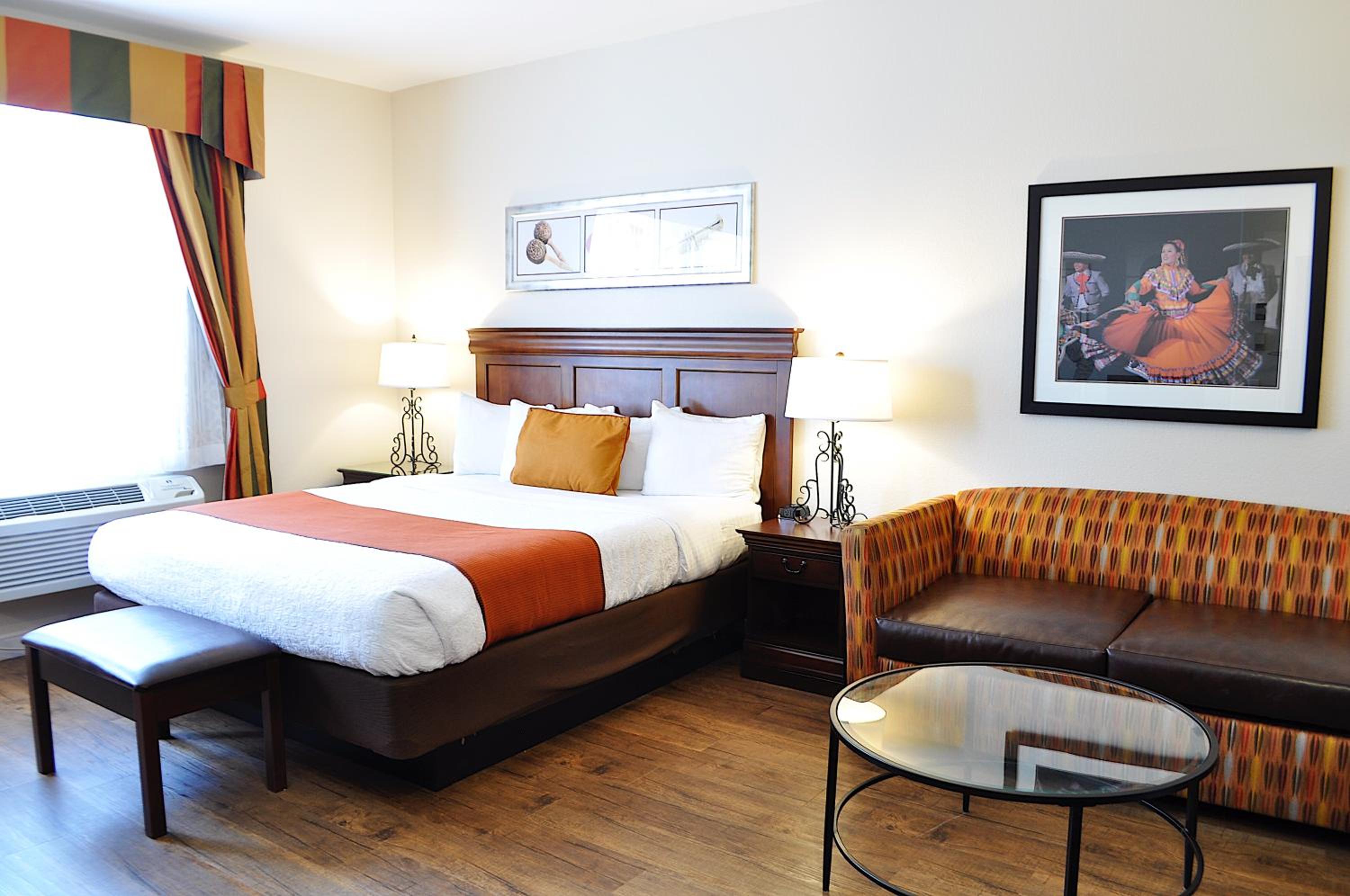 King Room - Non-Smoking - Photo 1