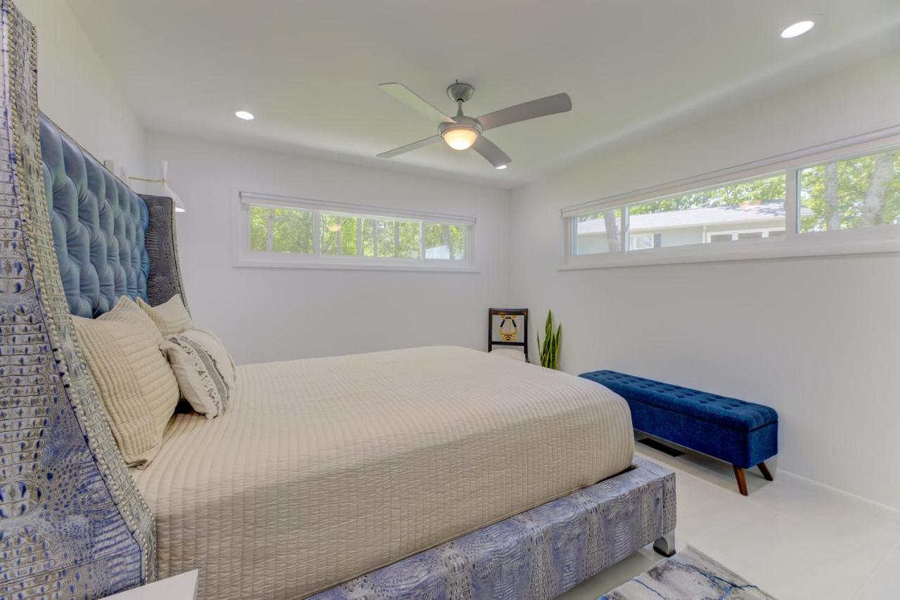 Three-Bedroom House photo 2