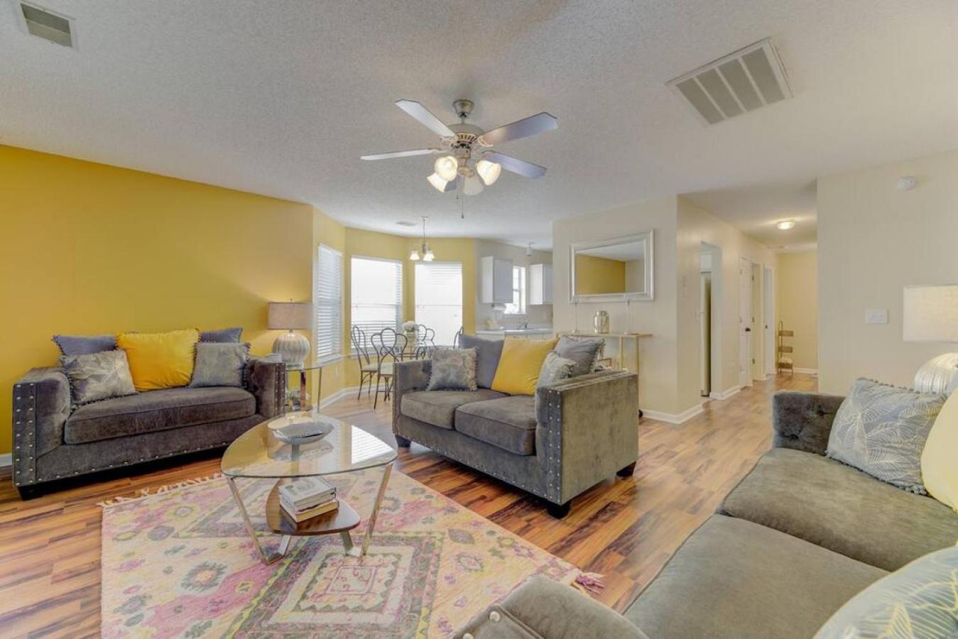 Three-Bedroom House photo 1