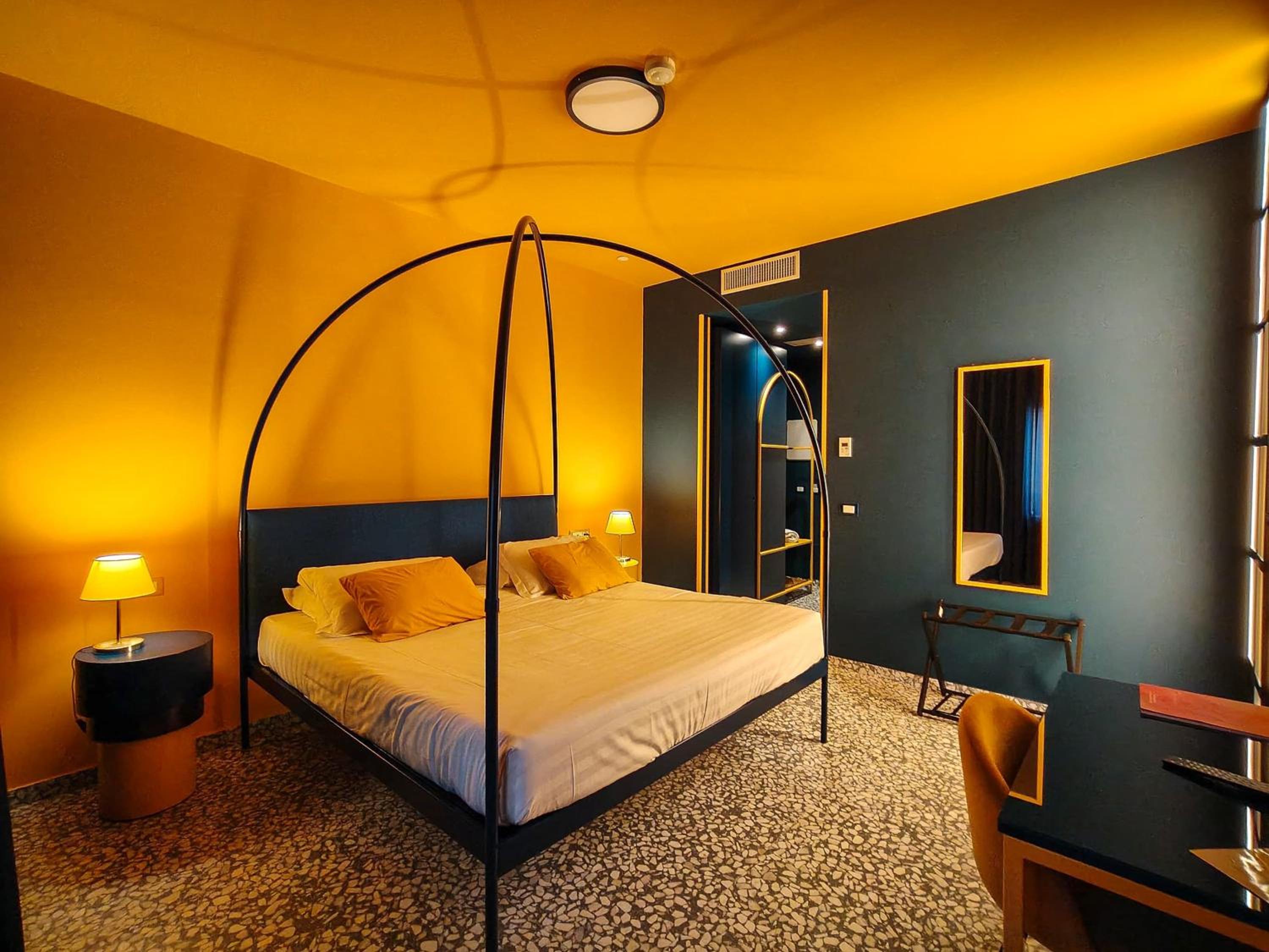 Standard Queen Room photo 1