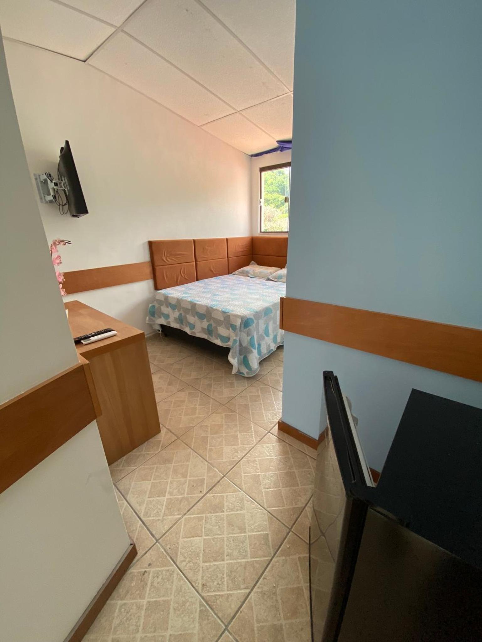Suite - Photo 24
