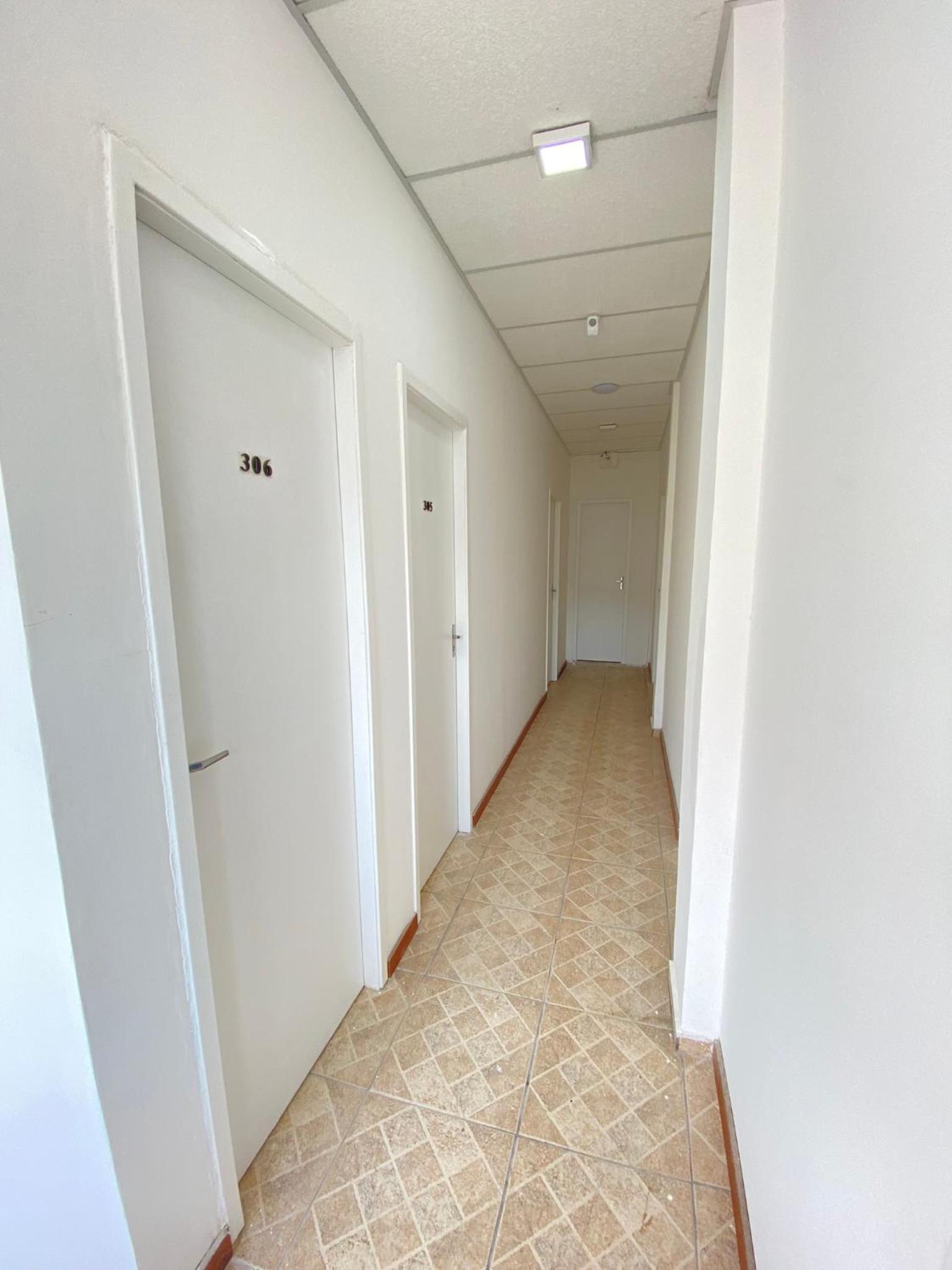 Suite - Photo 21