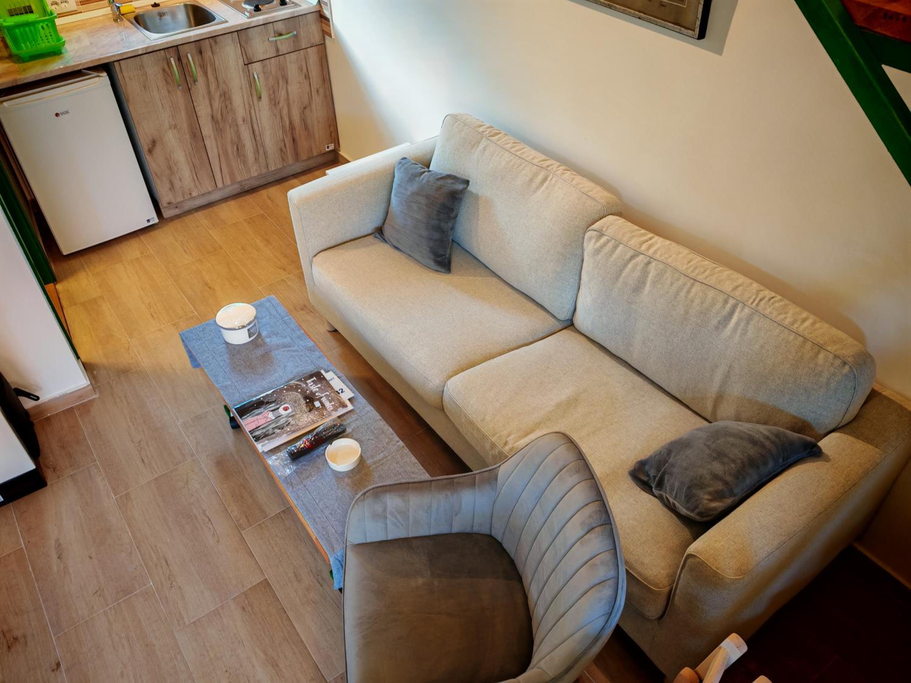 One-Bedroom House photo 1