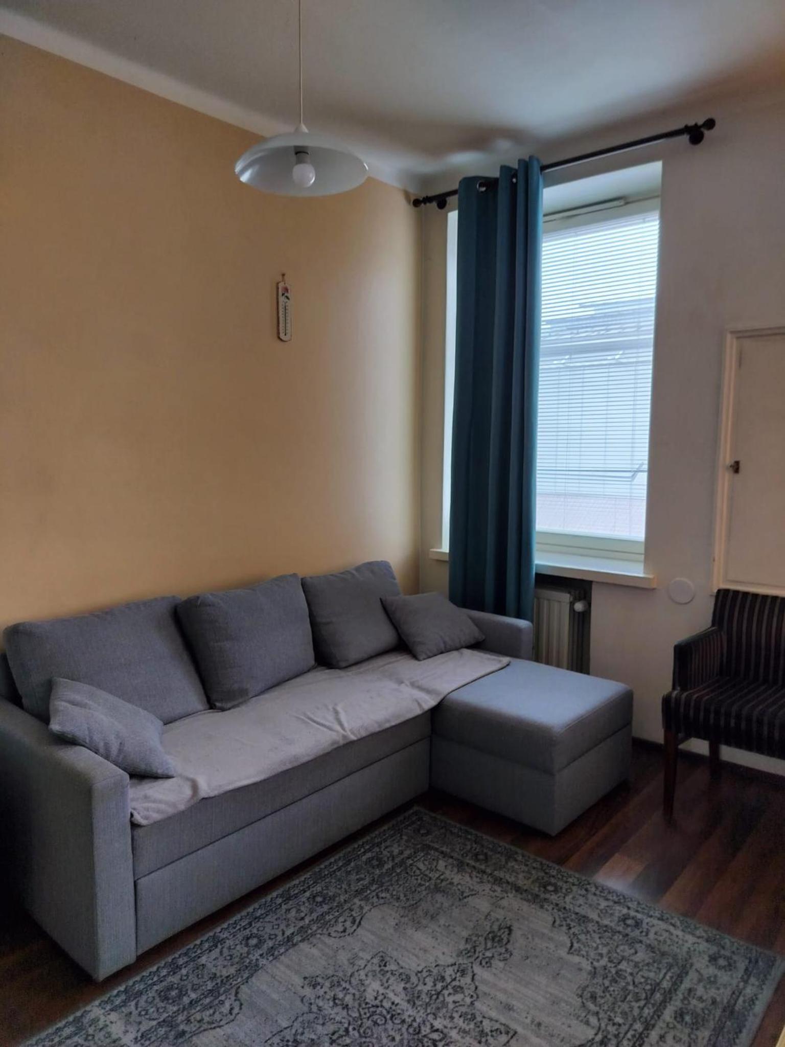 Studio Apartment - Photo 16