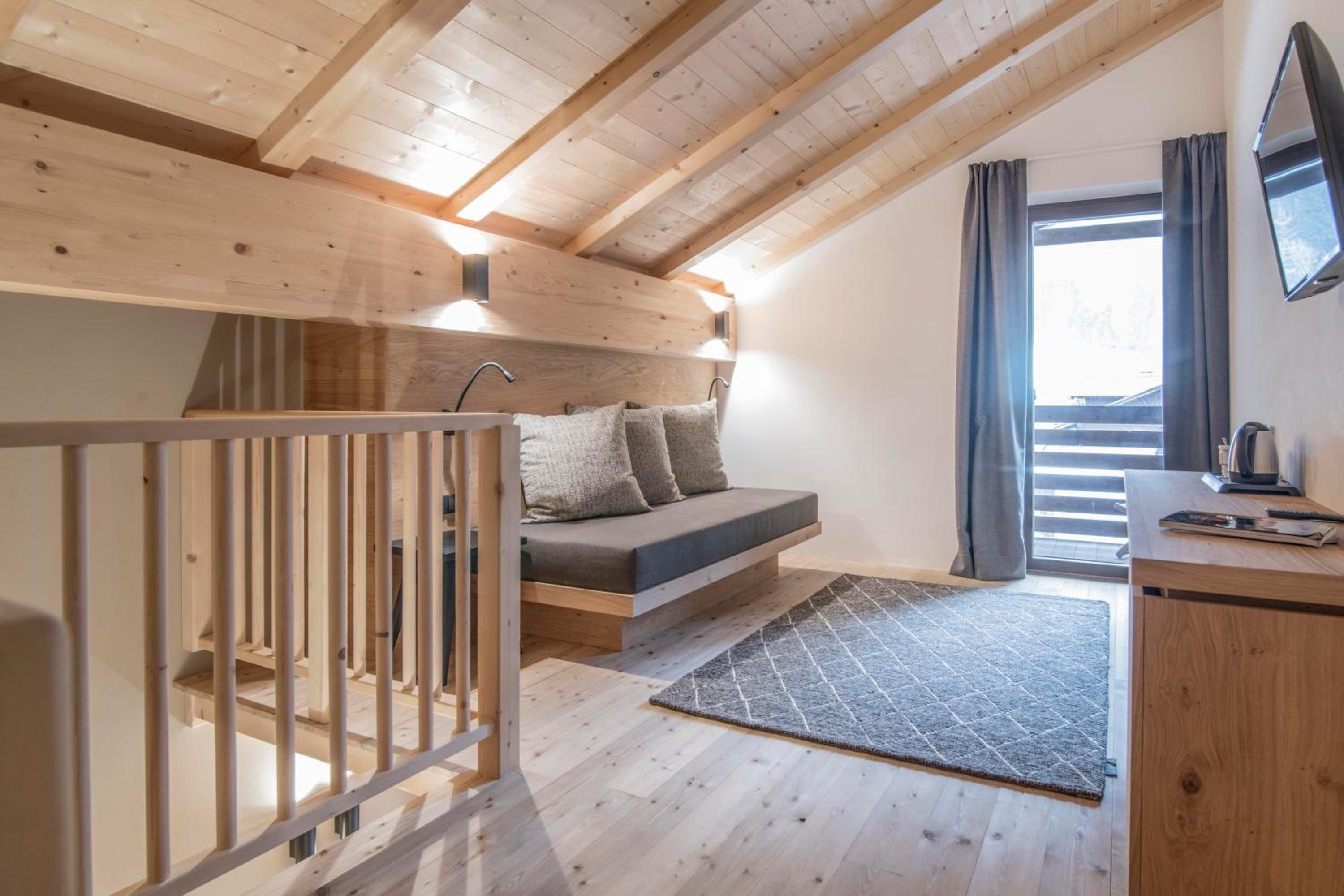 Suite - Split Level
Suite - Split-Level
