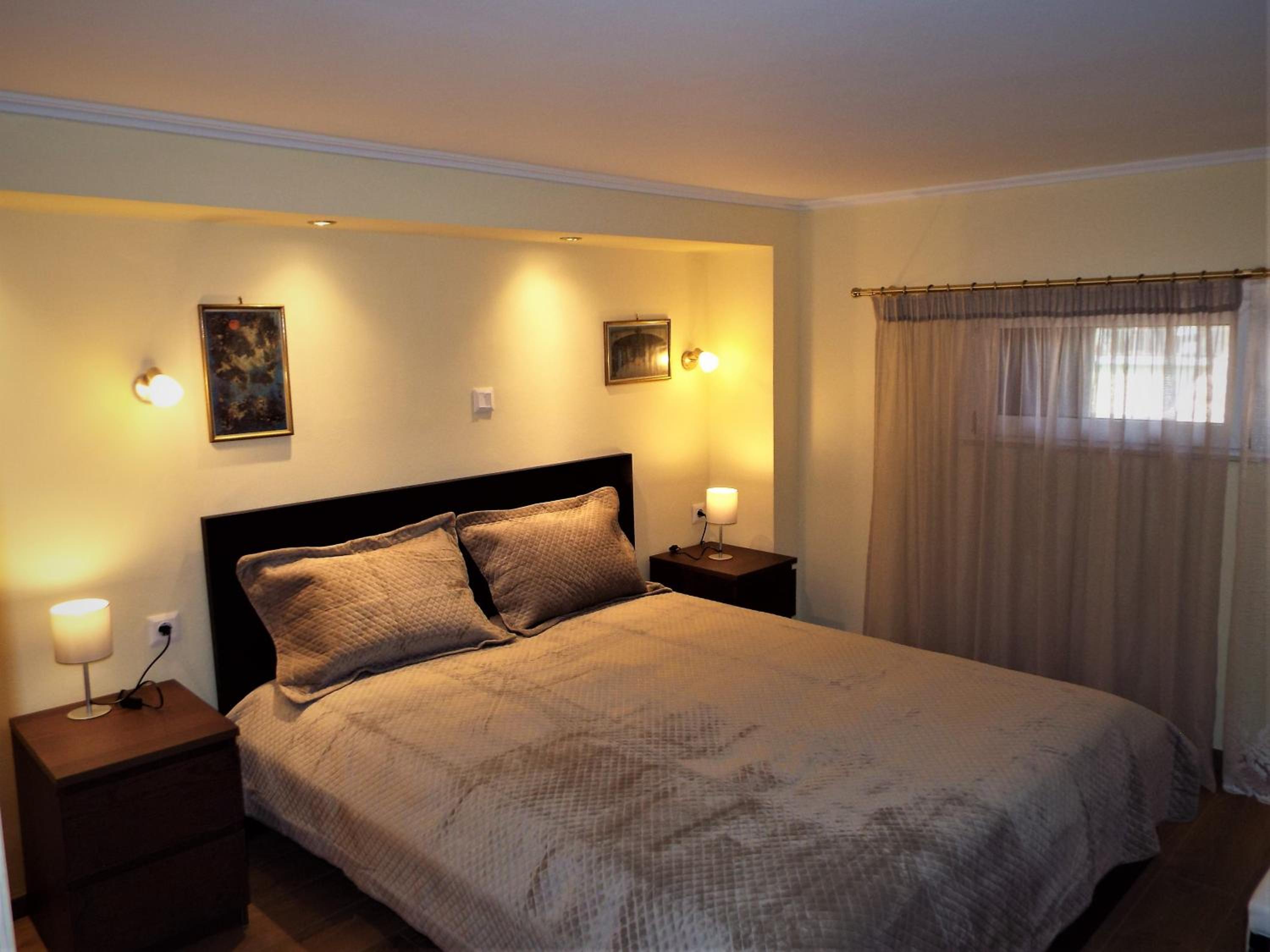 Three-Bedroom Apartment photo 2
