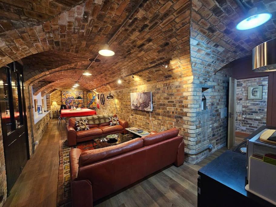 One-Bedroom House photo 1
