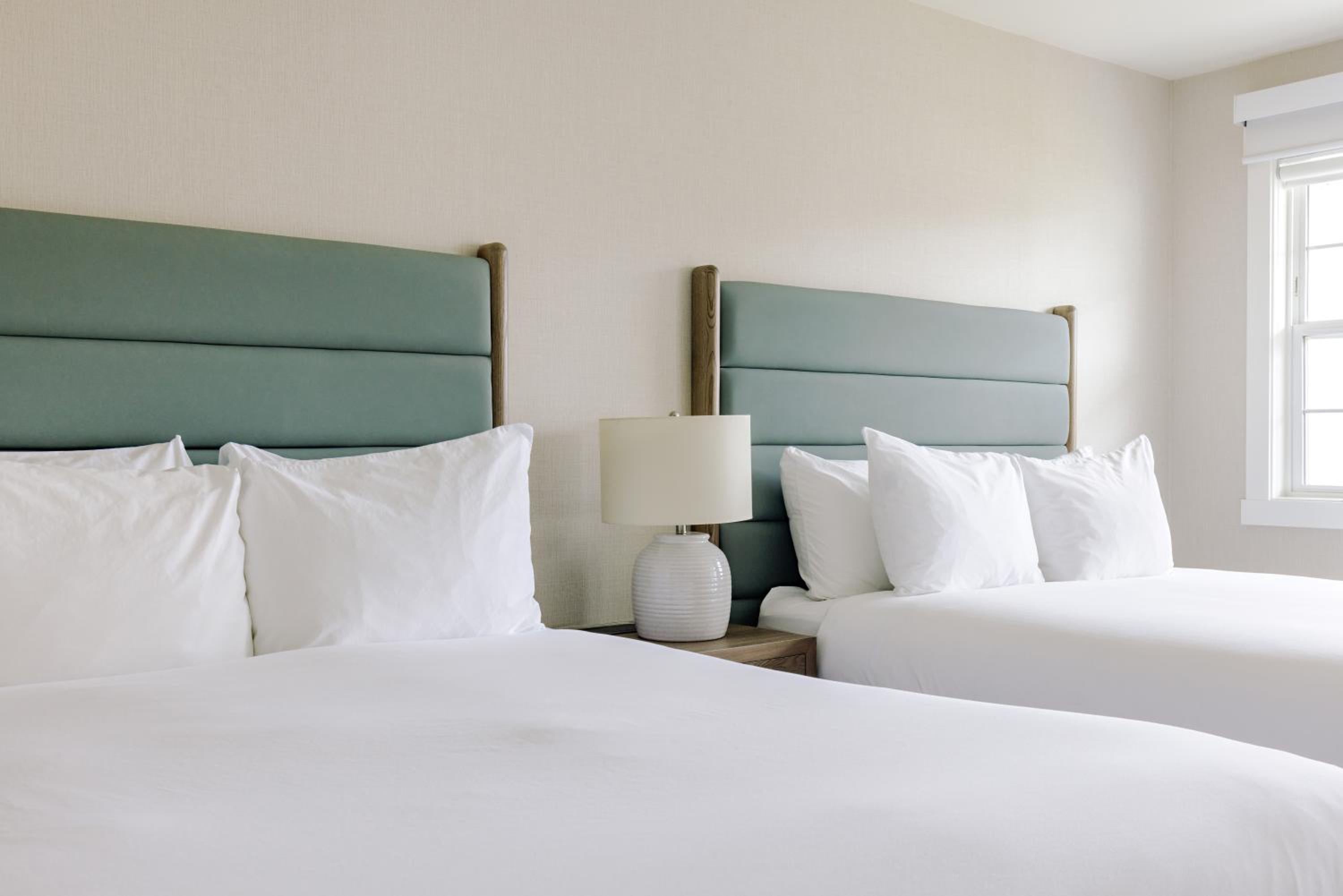 Queen Room with Two Queen Beds and Balcony - Upper Floor/Non-Smoking - Photo 10