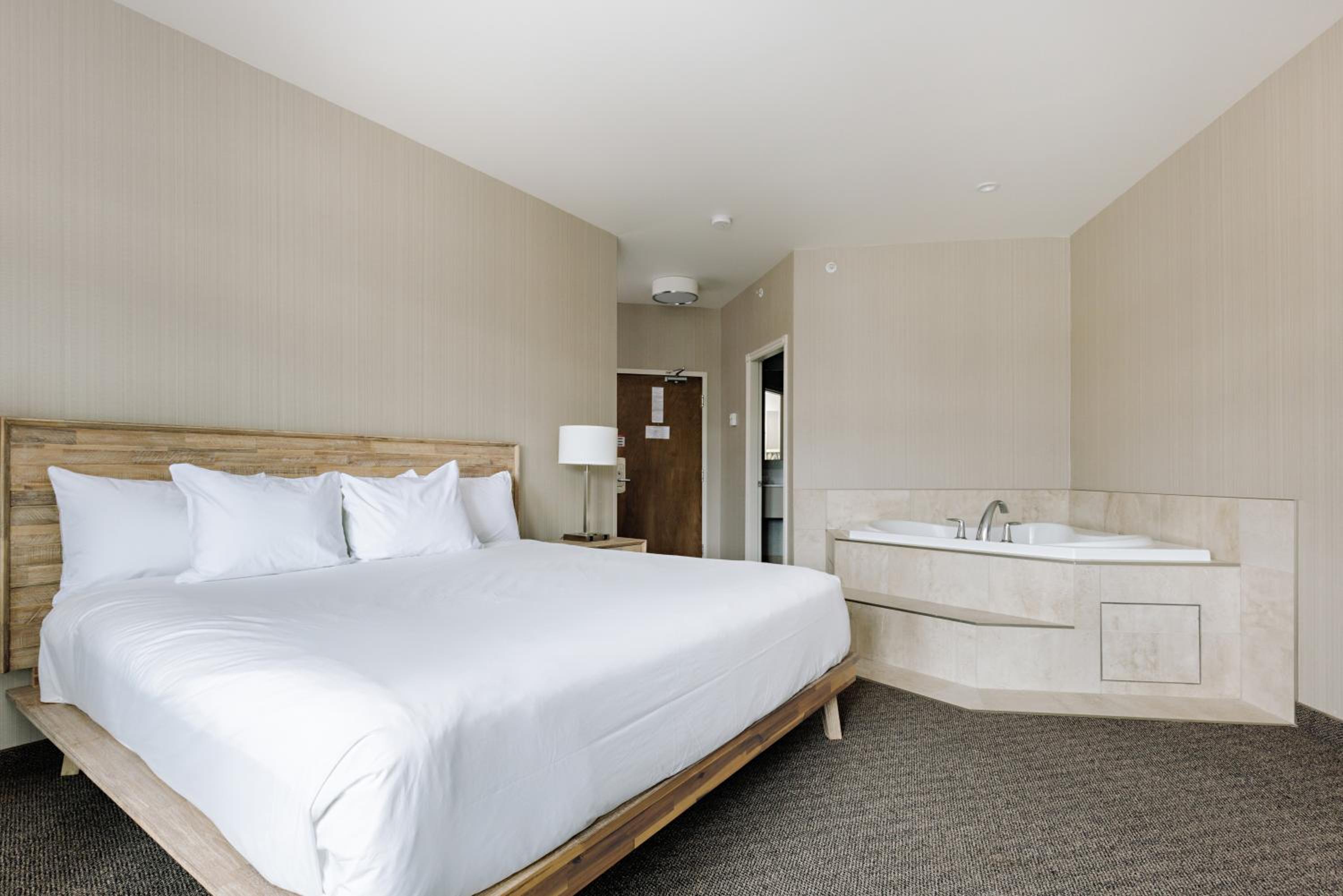 Business King Room - Non-Smoking - Photo 6
