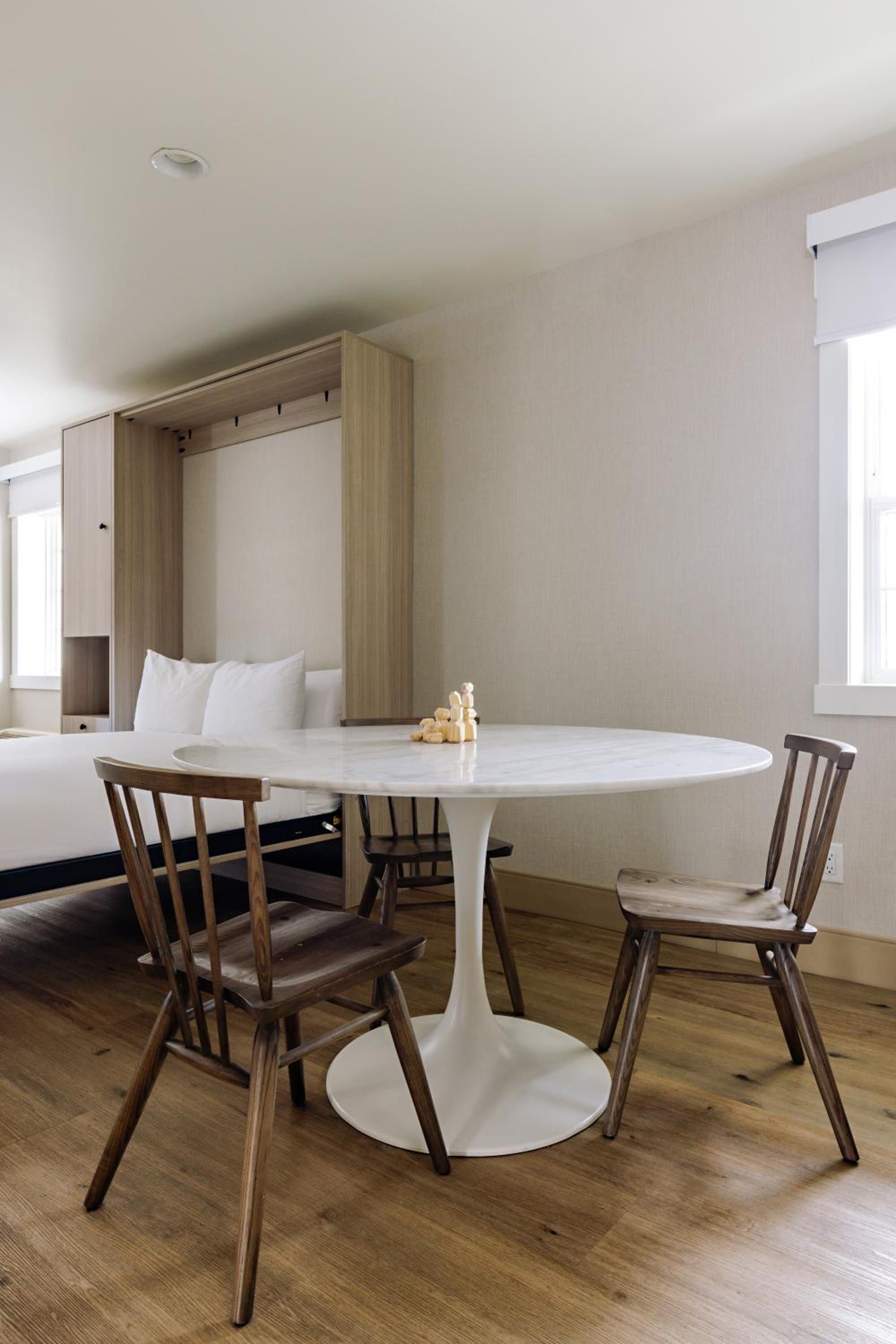 One-Bedroom Queen Suite with Courtyard - Ground Floor/Non-Smoking