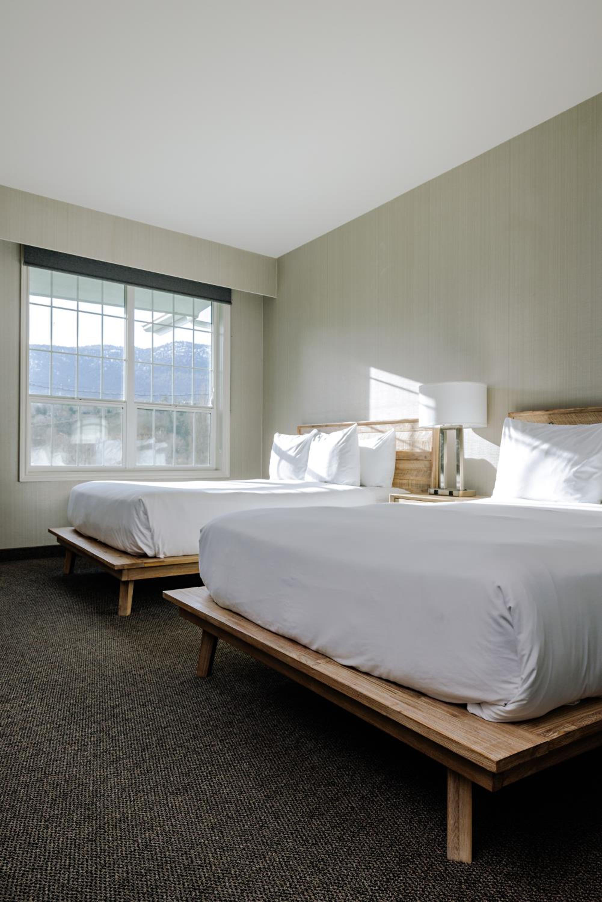 Queen Room with Two Queen Beds/Upper Level with Balcony - Tower Building, Non-Smoking - Photo 5