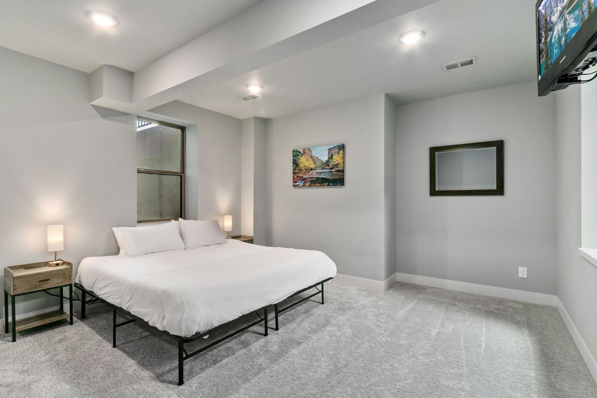 Four-Bedroom House photo 2