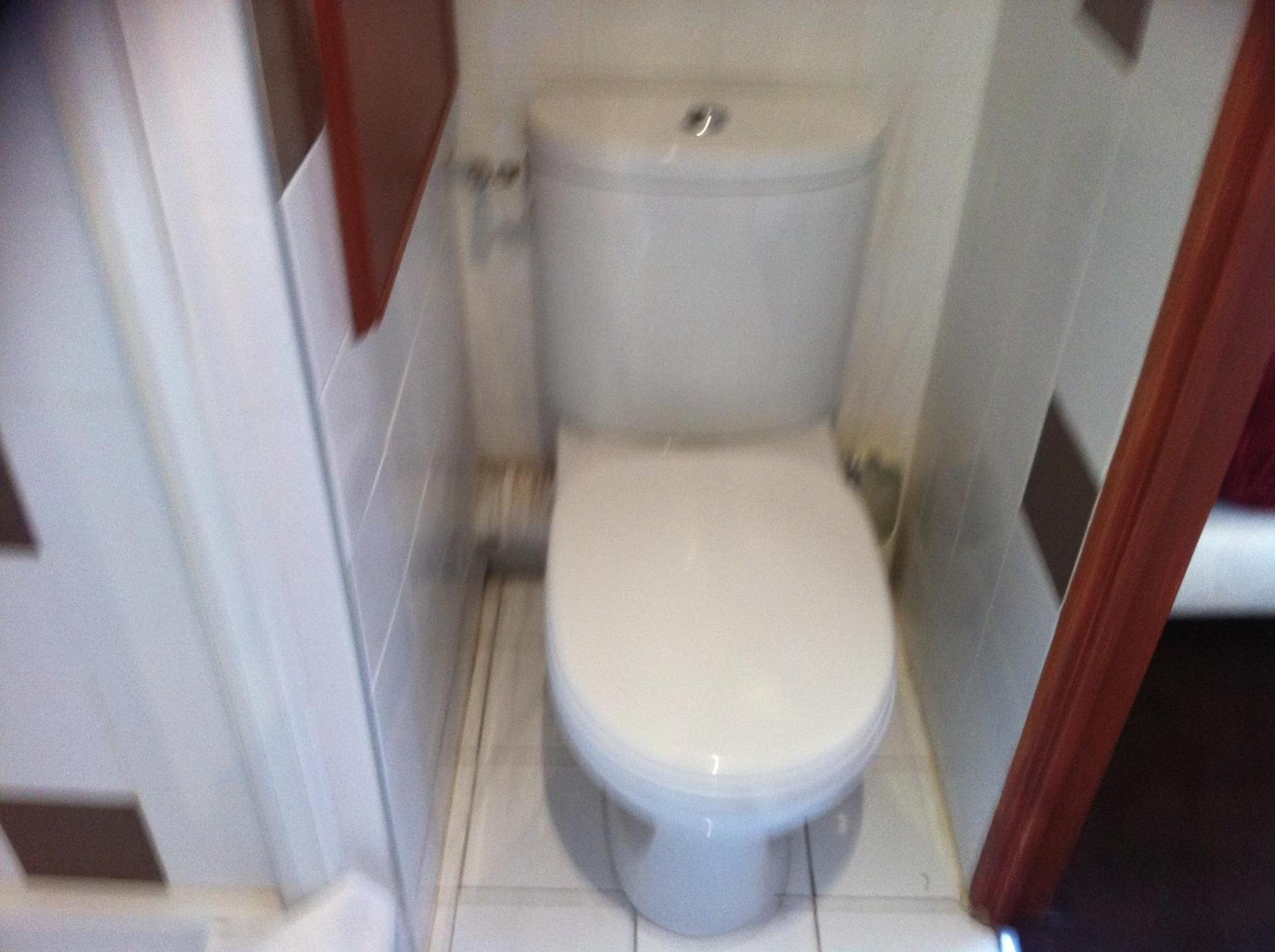 Double Room with Private Bathroom - Photo 2