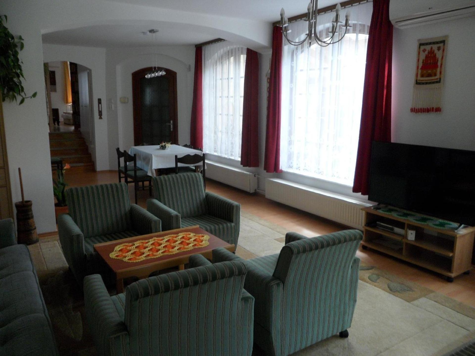 Apartment photo 1