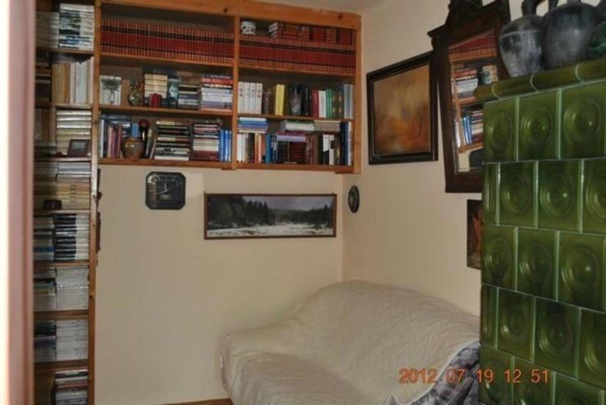 Apartment photo 2