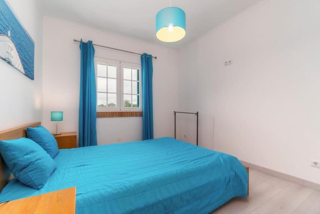 Three-Bedroom House photo 3