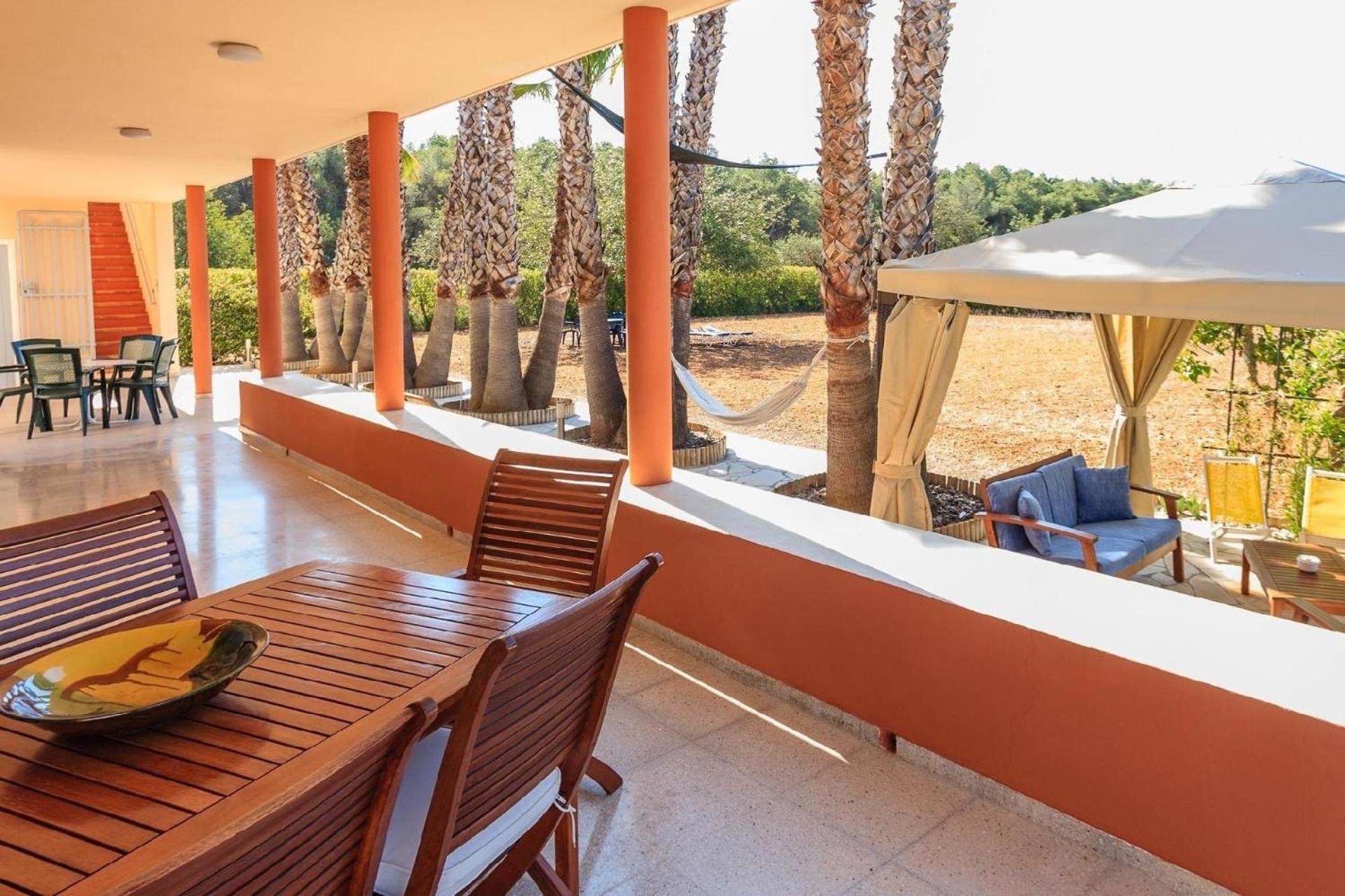 Three-Bedroom Vacation Home  photo 2