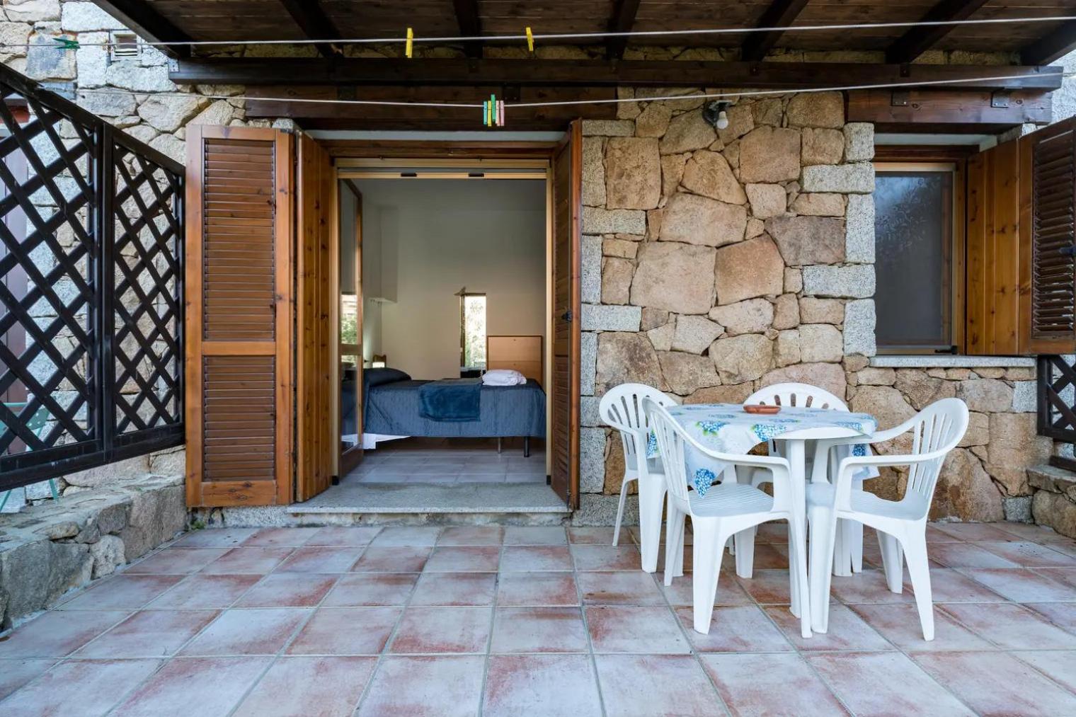 One-Bedroom House photo 2