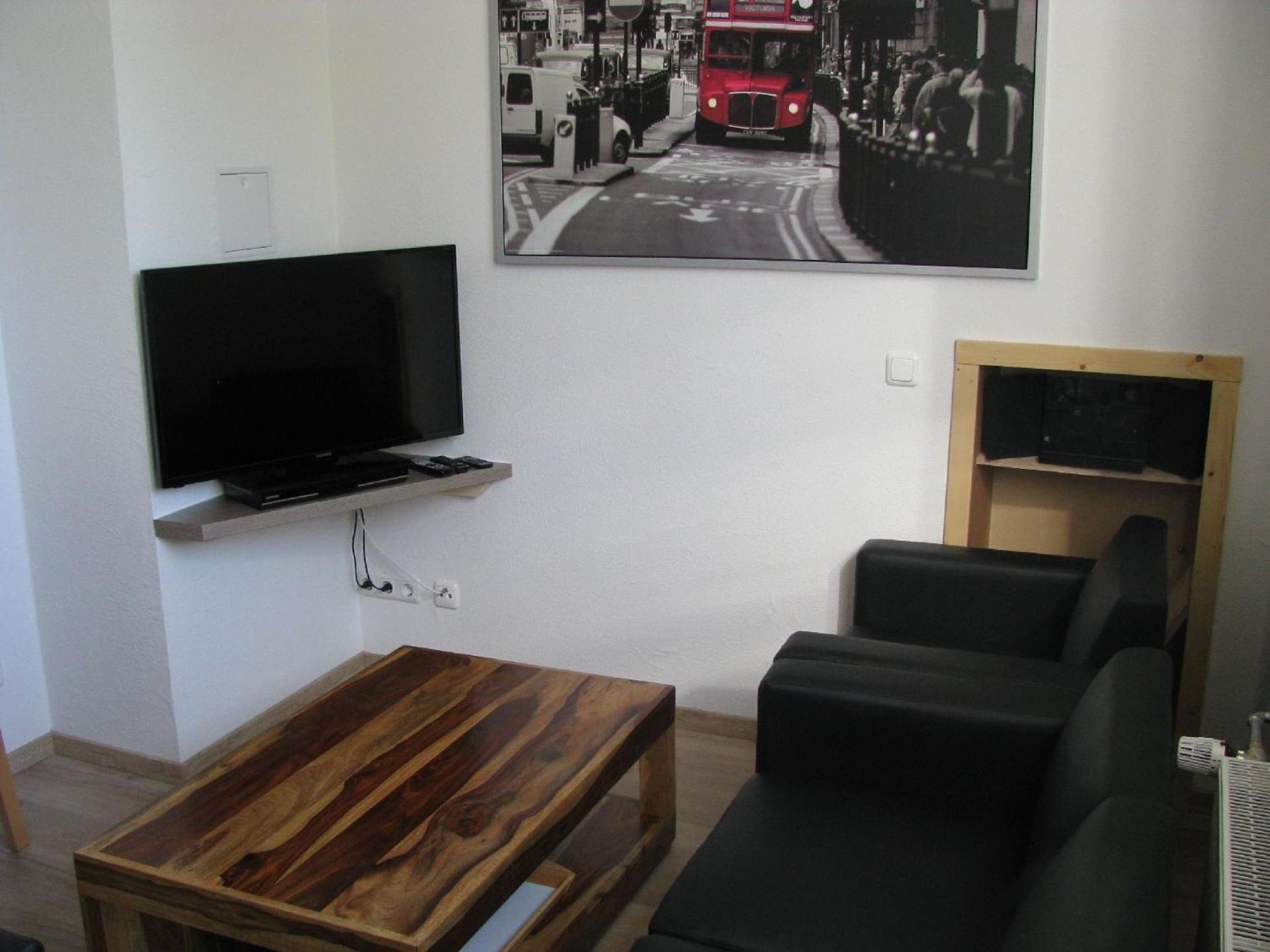 One-Bedroom Apartment photo 2