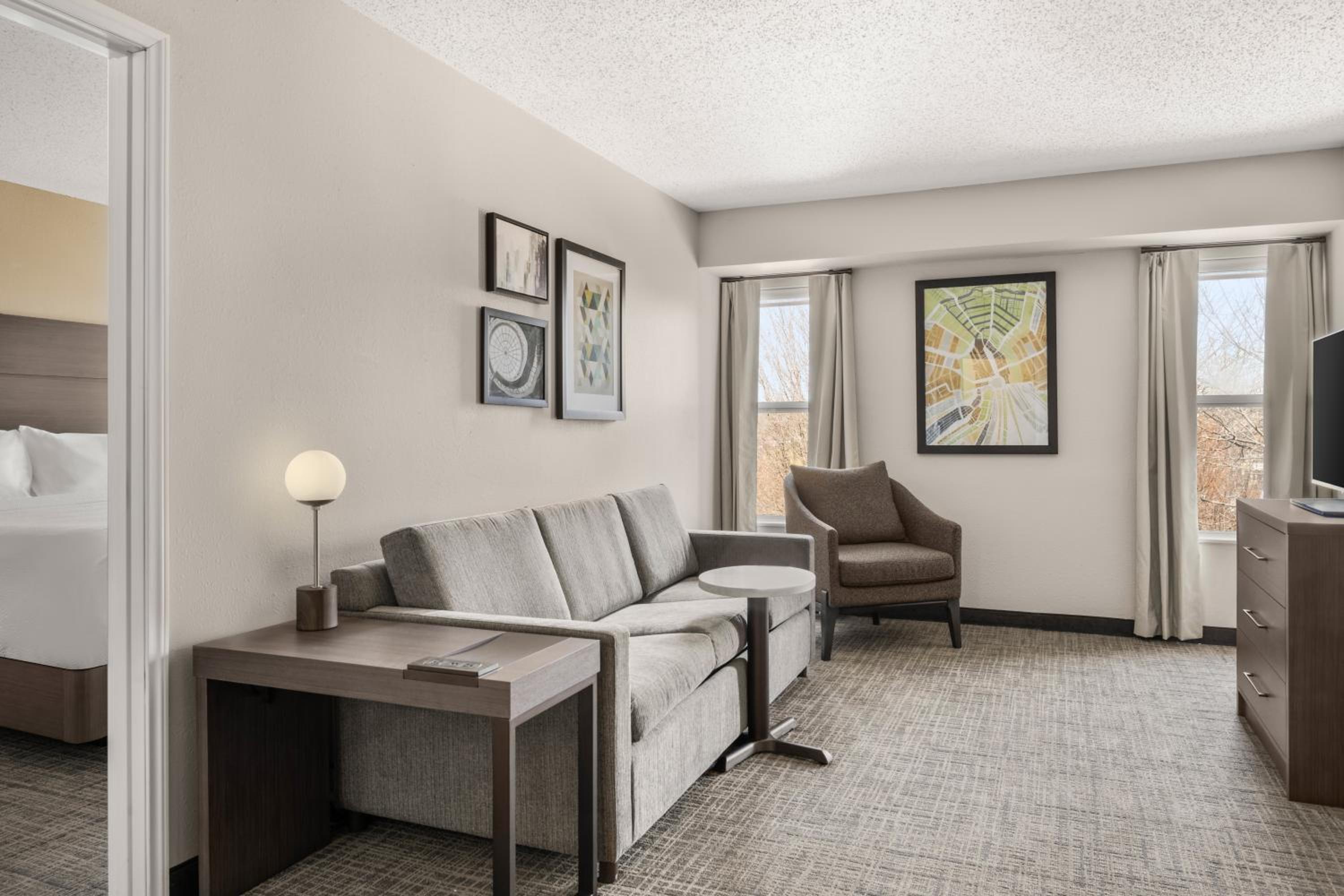 Two-Bedroom Suite - Photo 4