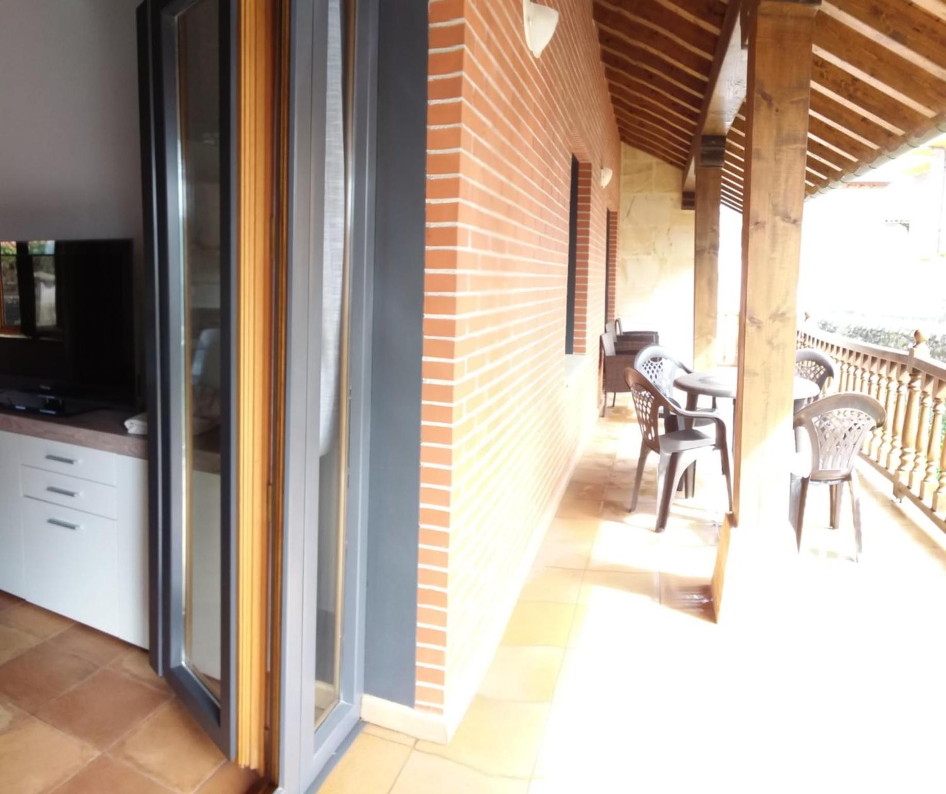 Three-Bedroom House photo 2