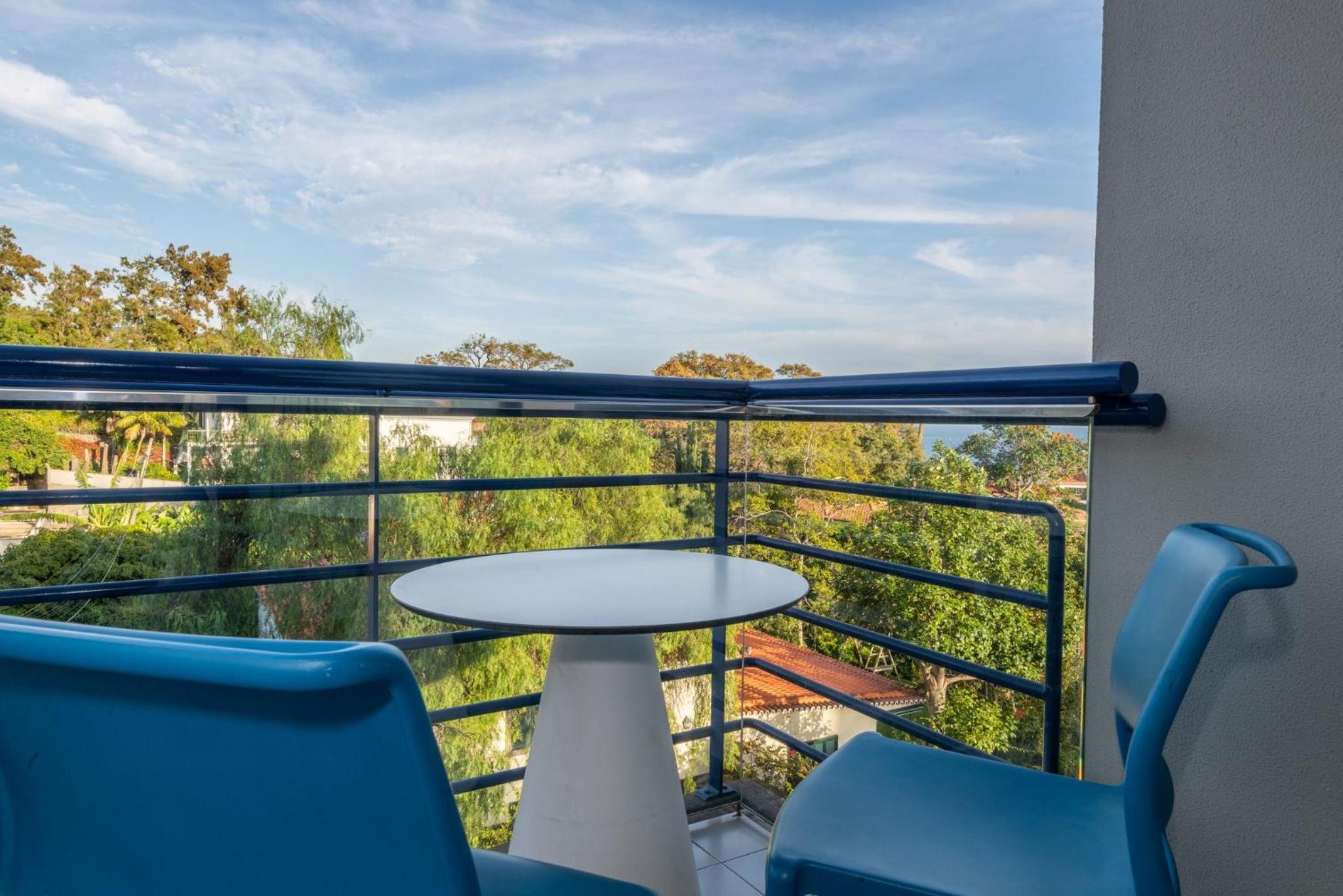 Junior Suite (2 Adults) with Balcony  - Photo 7