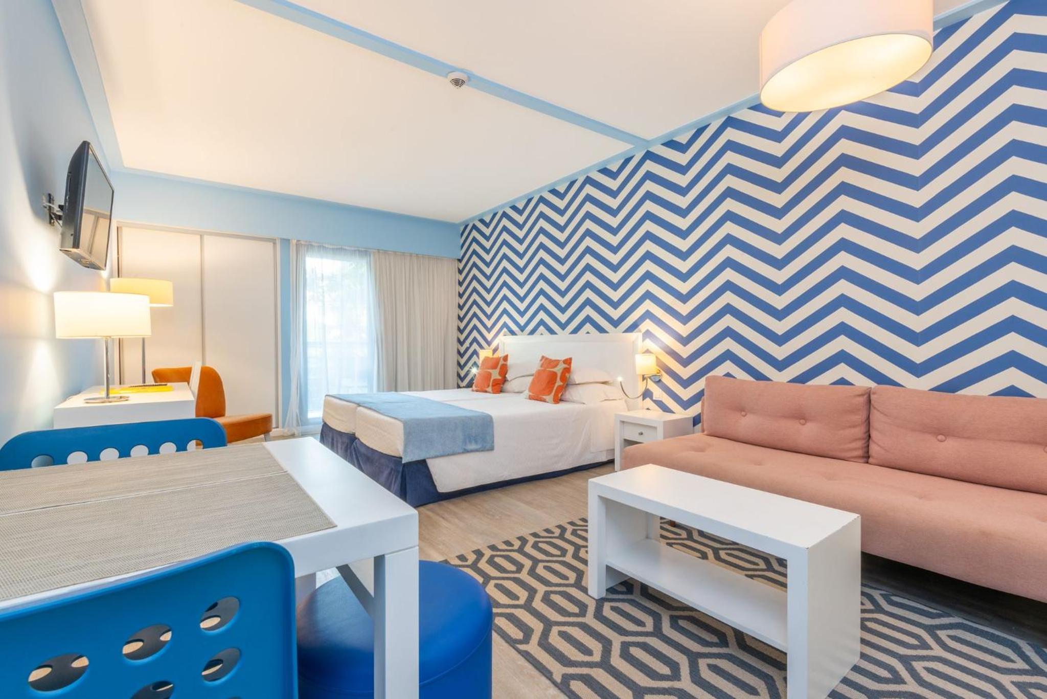 Junior Suite (2 Adults) with Balcony  - Photo 1