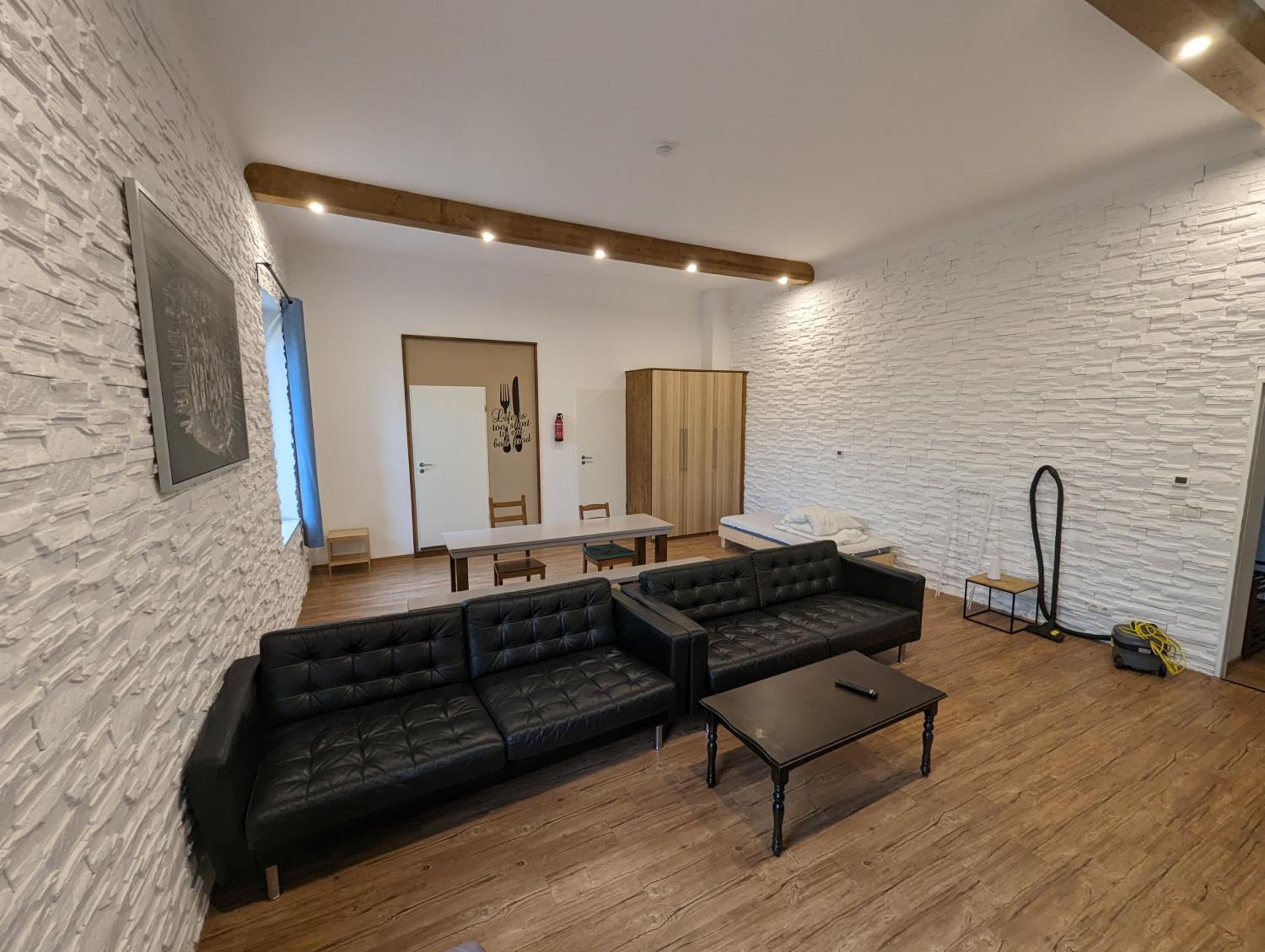 One-Bedroom Apartment photo 2