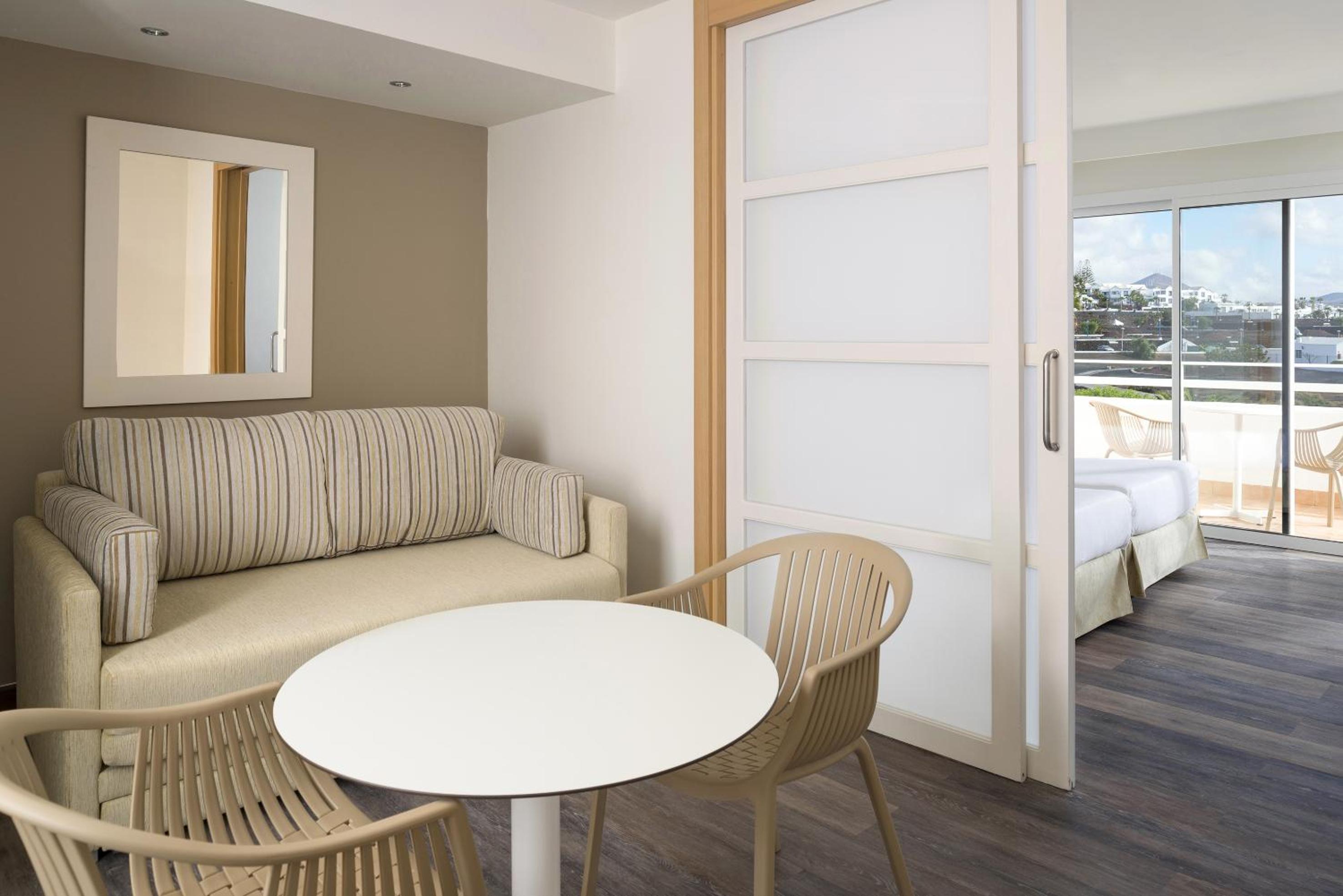 Superior Twin Room photo 3