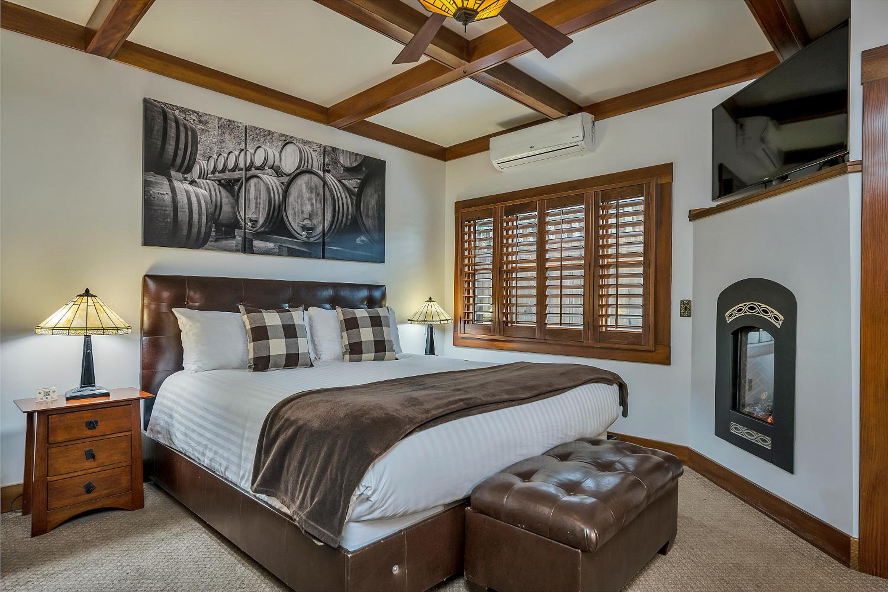 King Room with Spa Bath