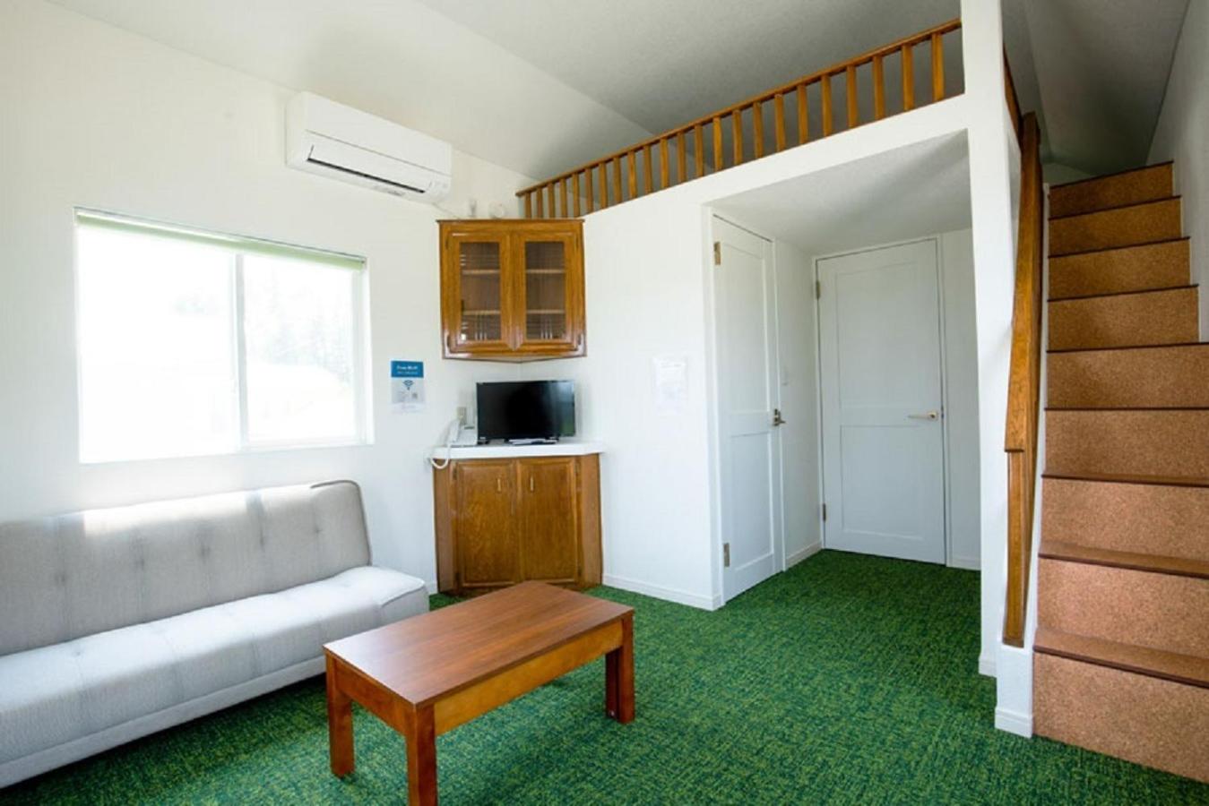 Bungalow photo 1