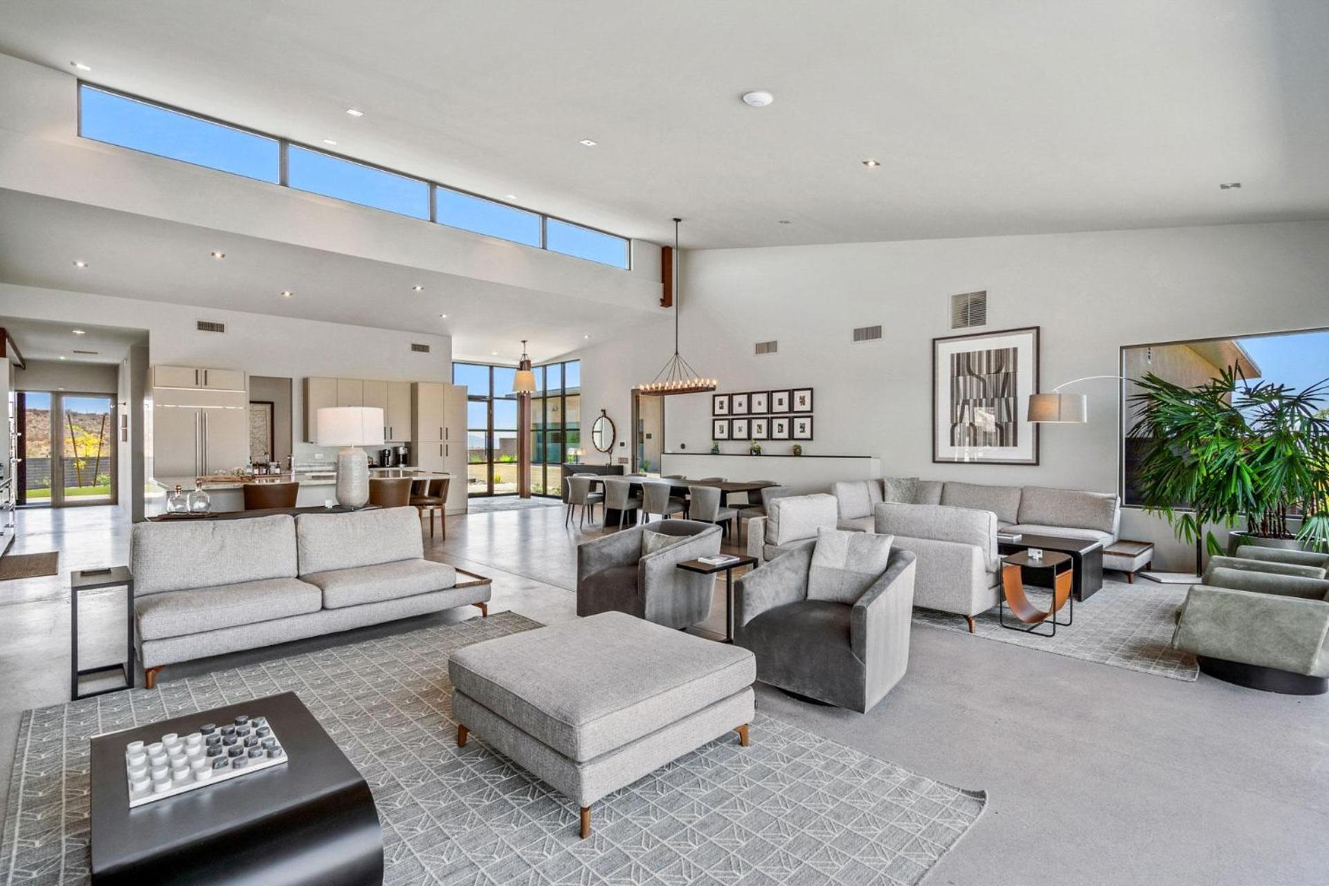 Eight-Bedroom Holiday Home photo 1