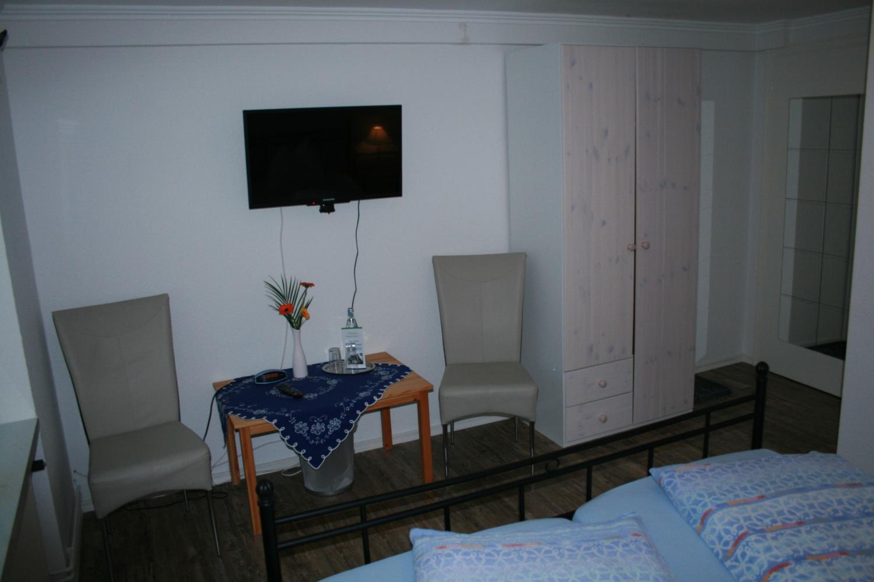 Double Room - Photo 8