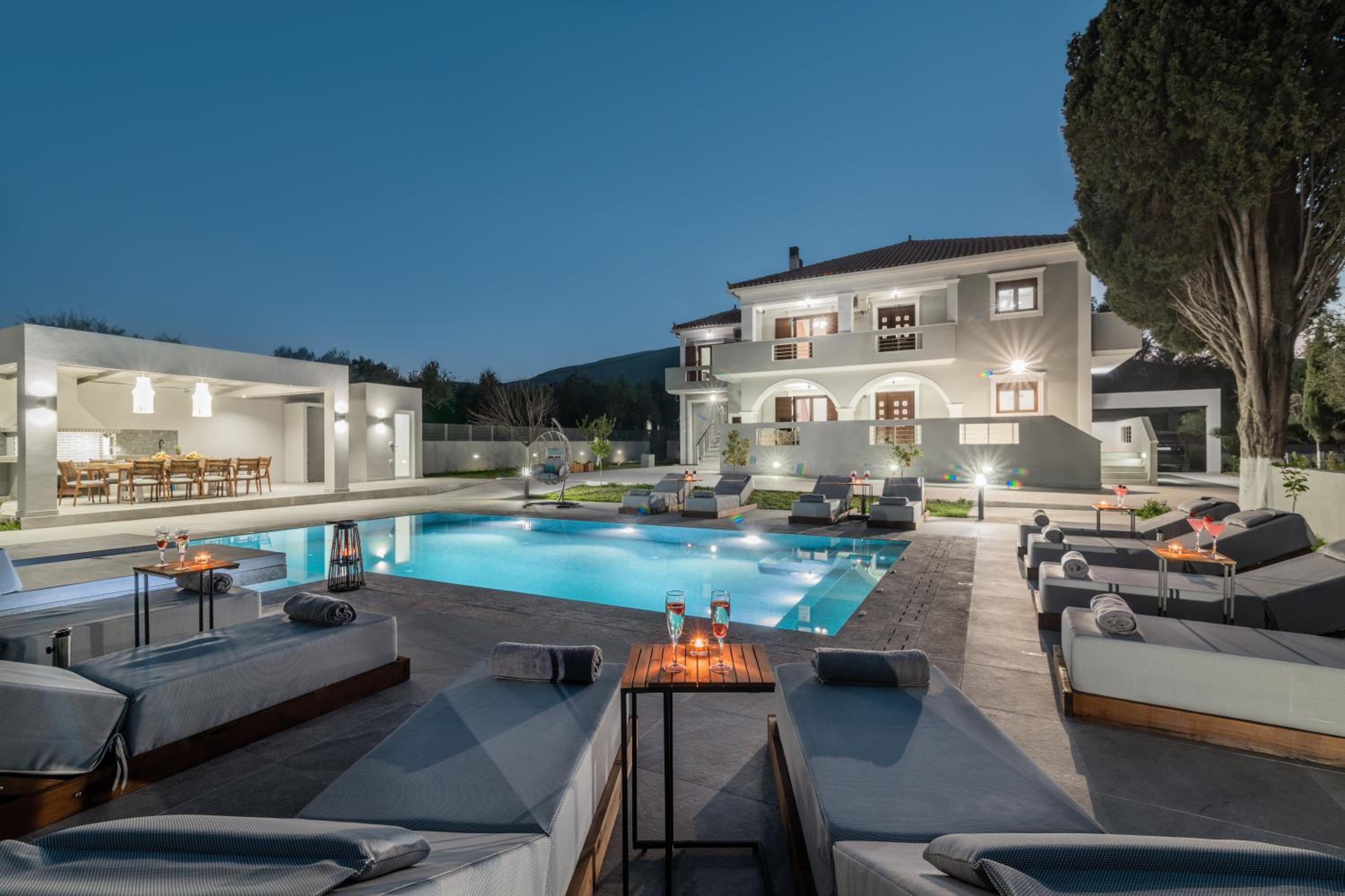 Villa photo 3