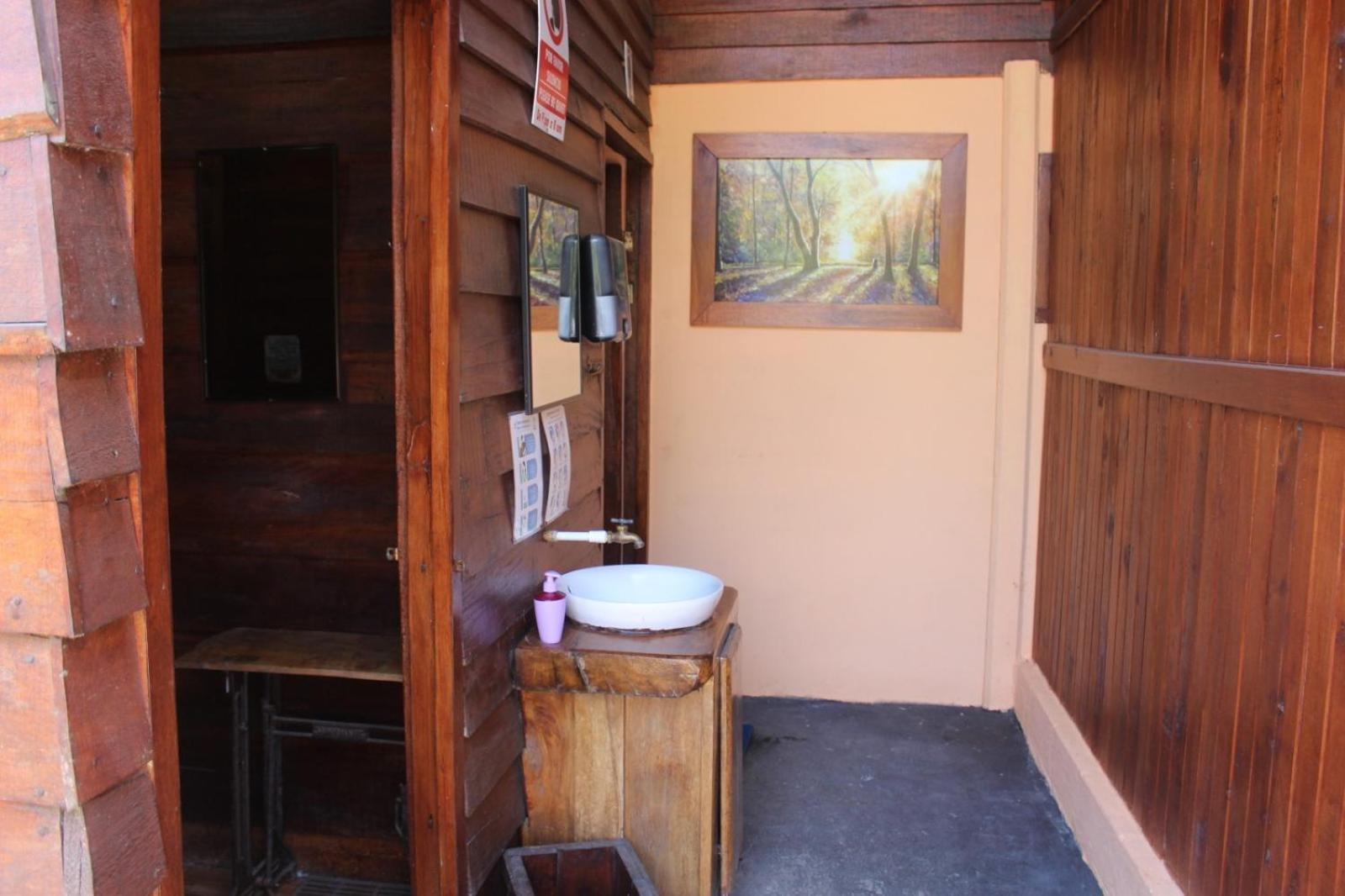 Double Room with Shared Bathroom photo 1
