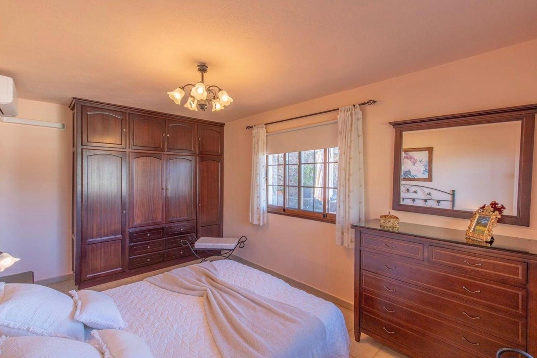 Three-Bedroom Vacation Home  photo 2