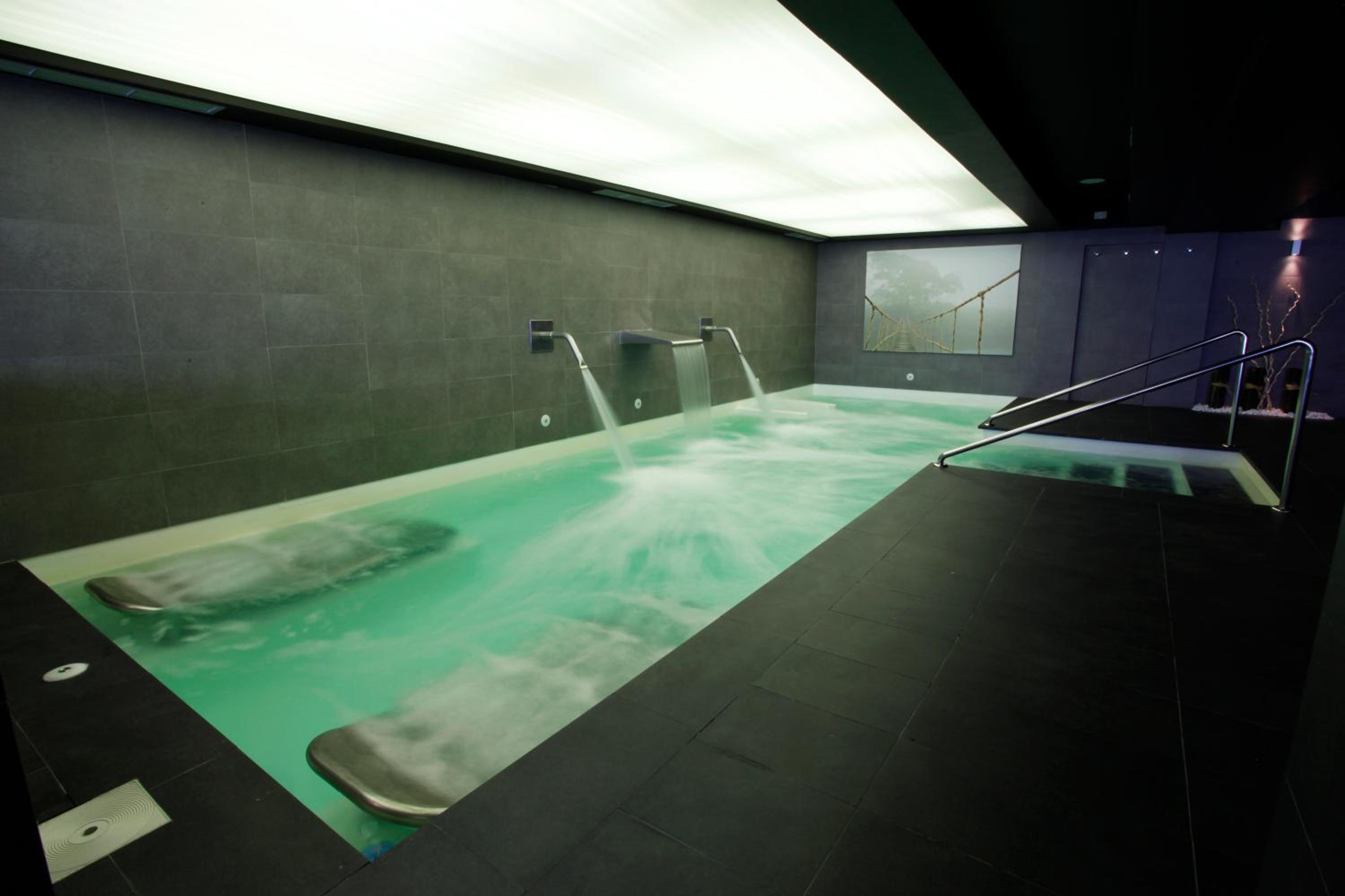 Double or Twin Room with Spa Access, photo 7