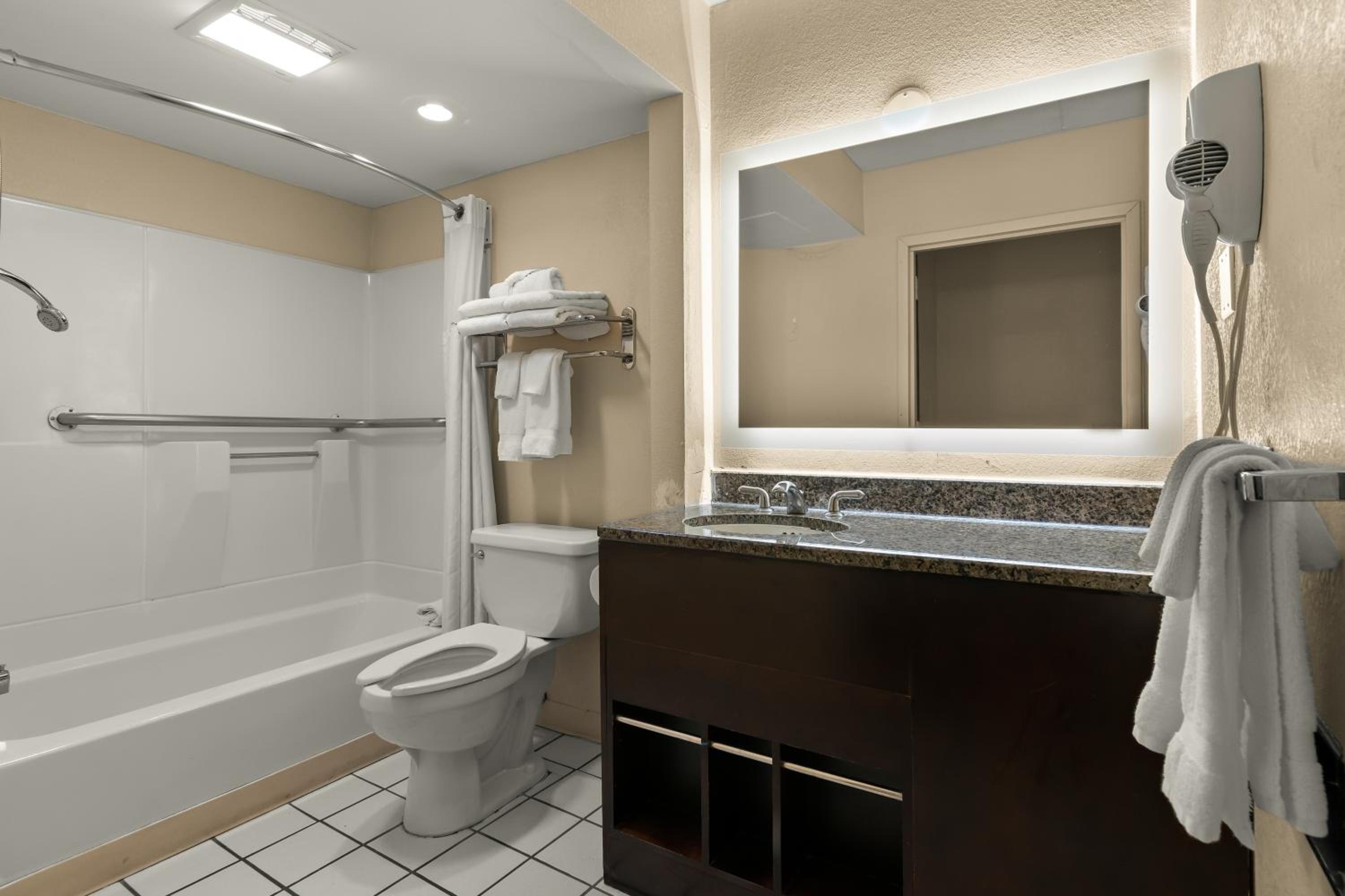King Room - Non-Smoking - Photo 6
