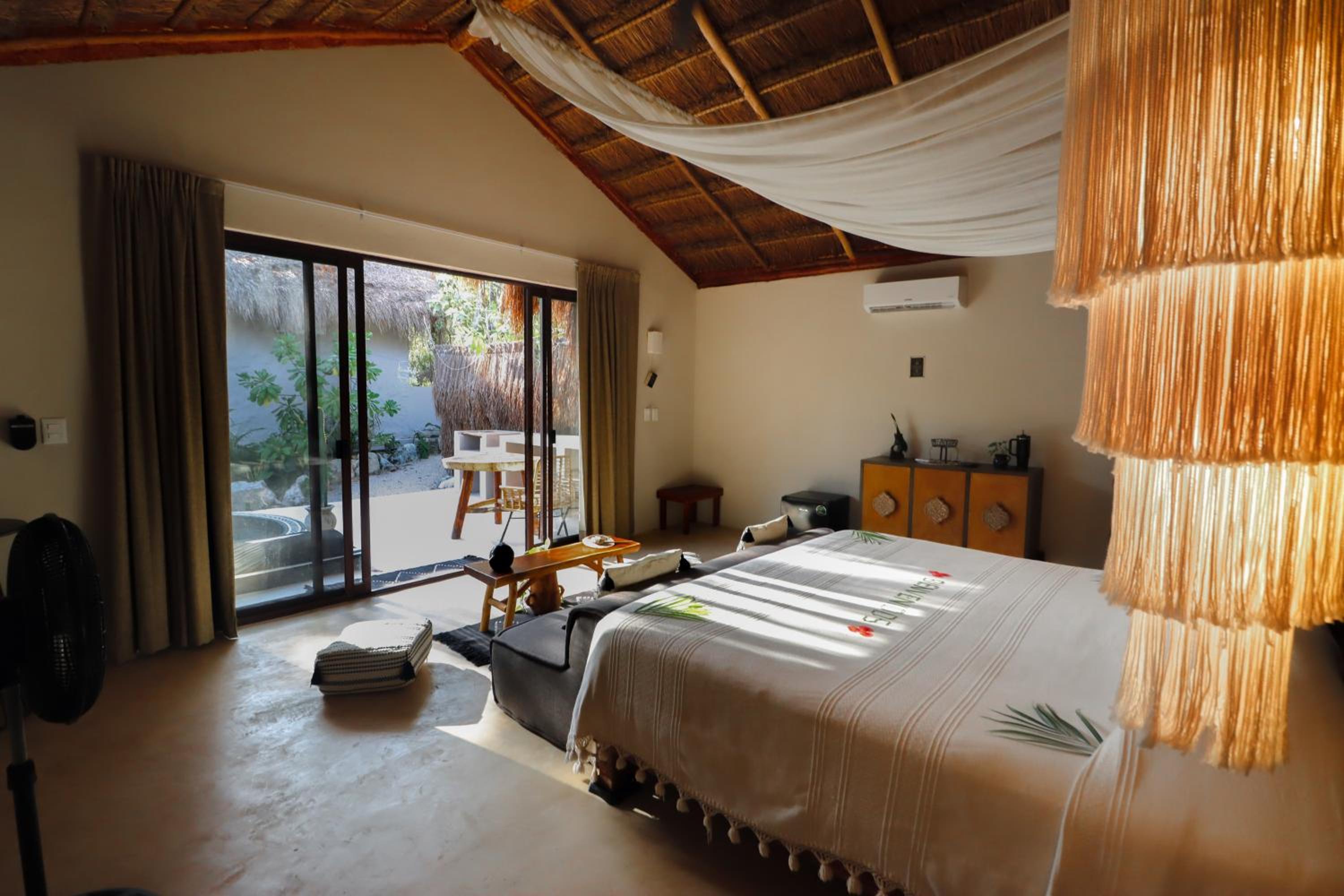 Villa with Private Pool - Photo 26