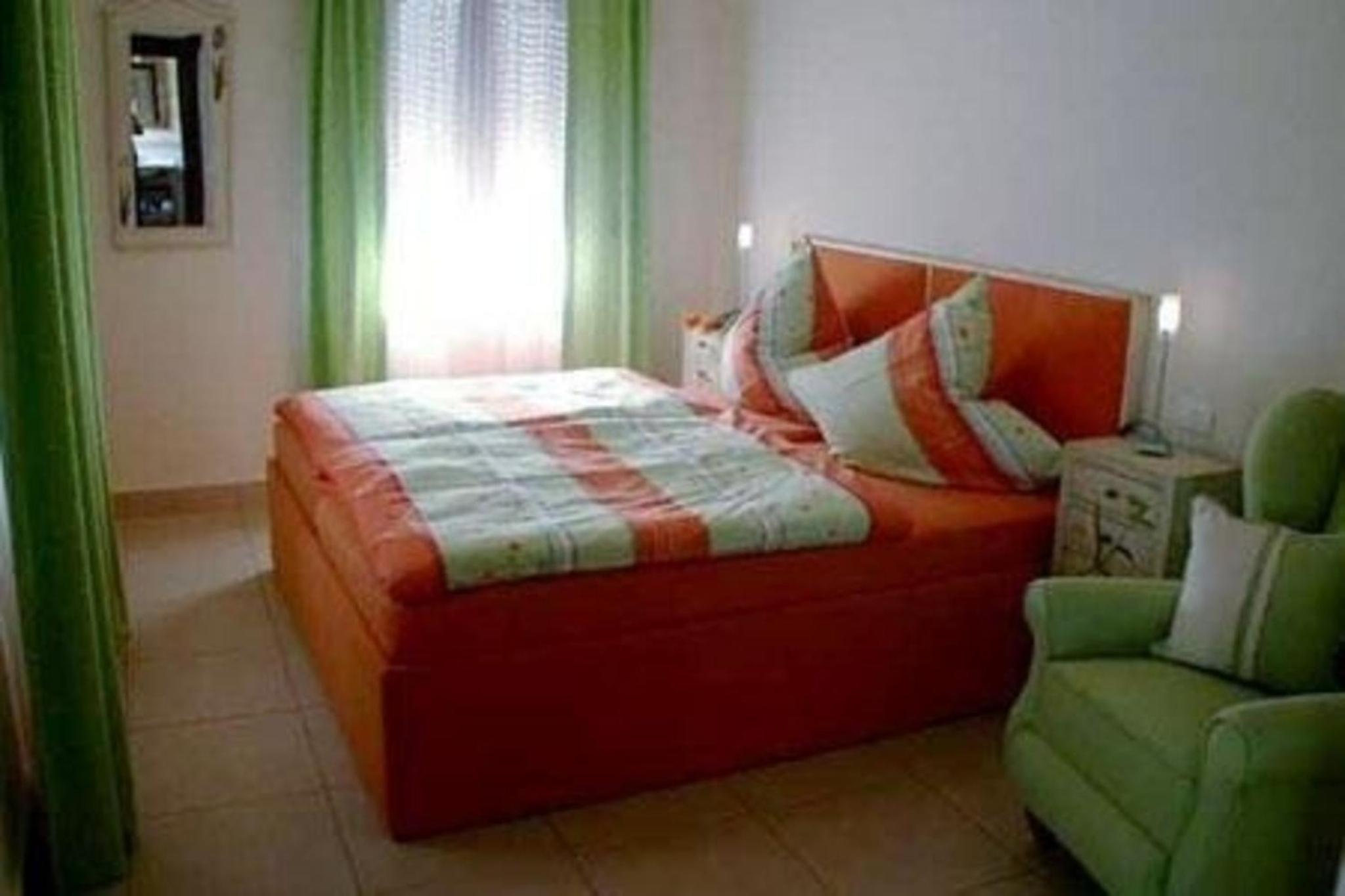 Fourteen-Bedroom Holiday home photo 3