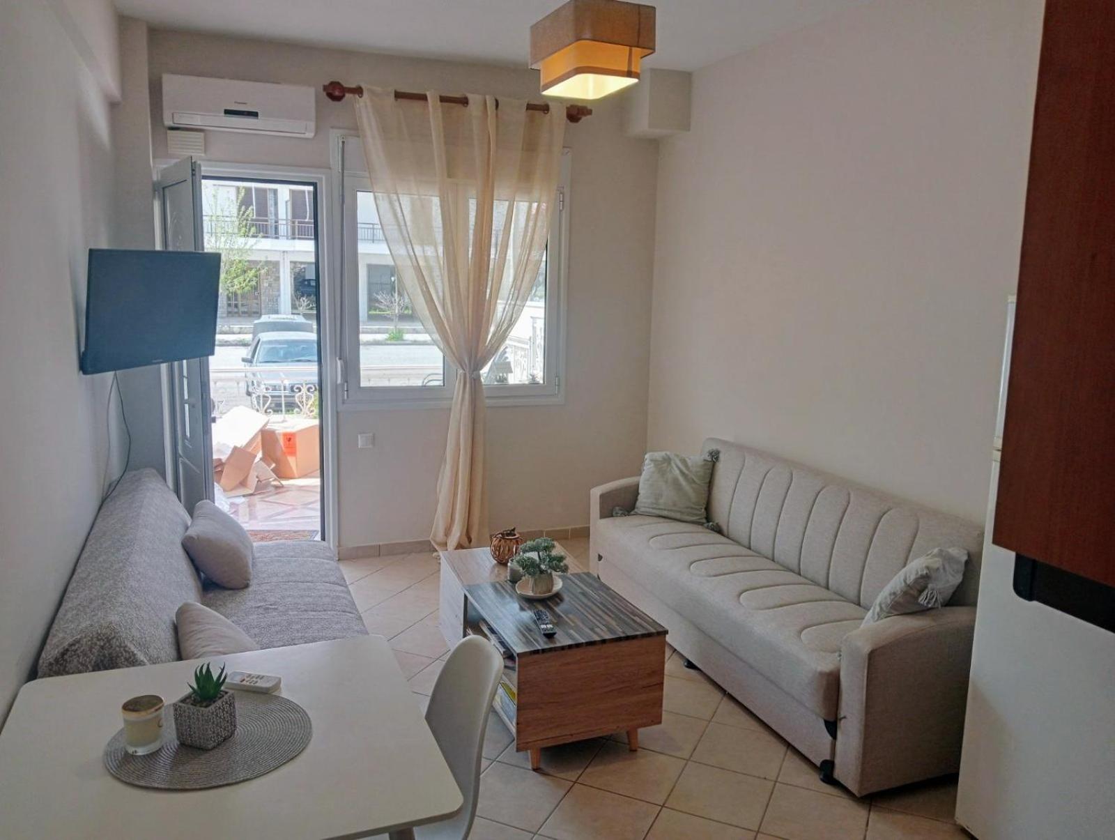 One-Bedroom House photo 1