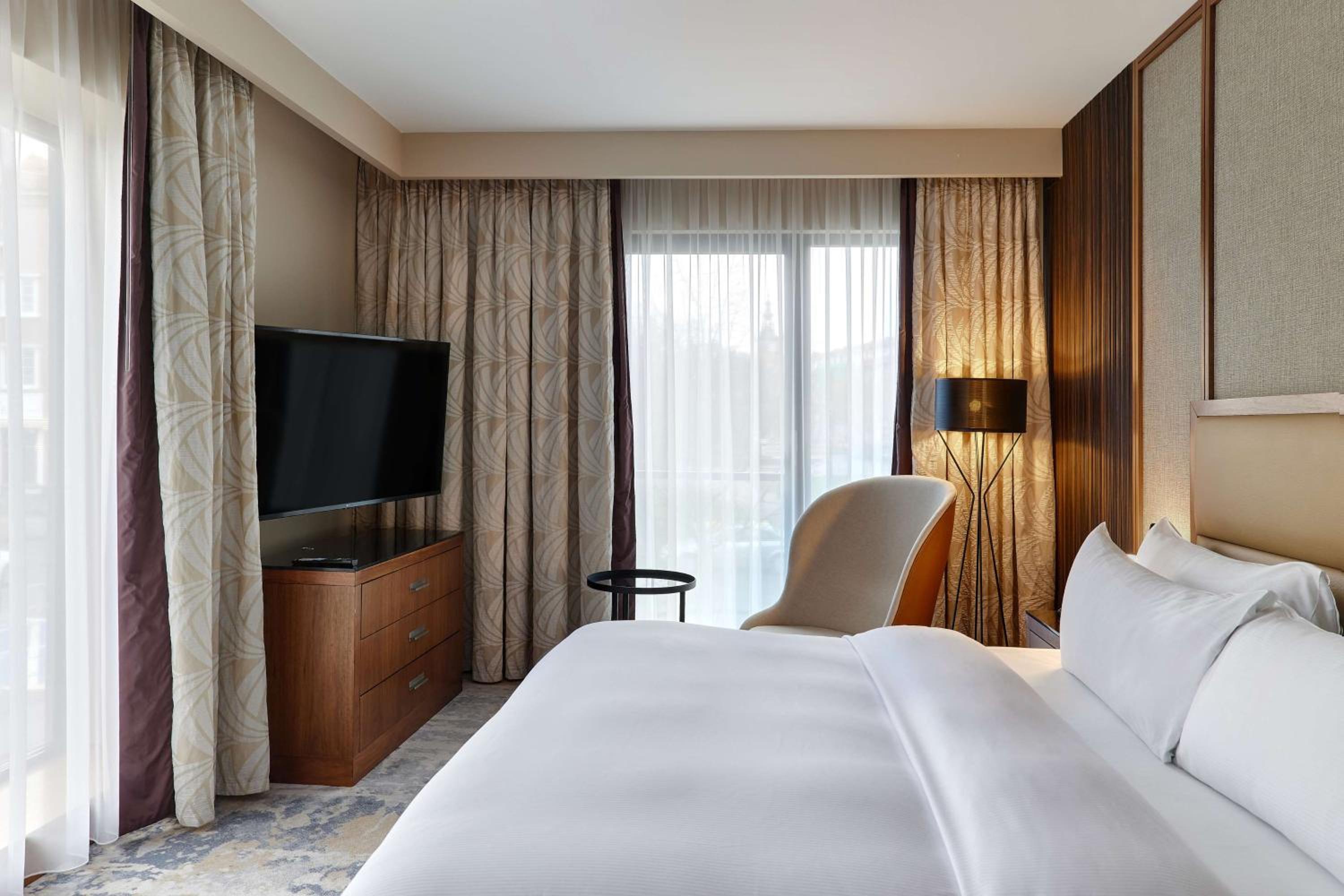 King Guest Room - Photo 1