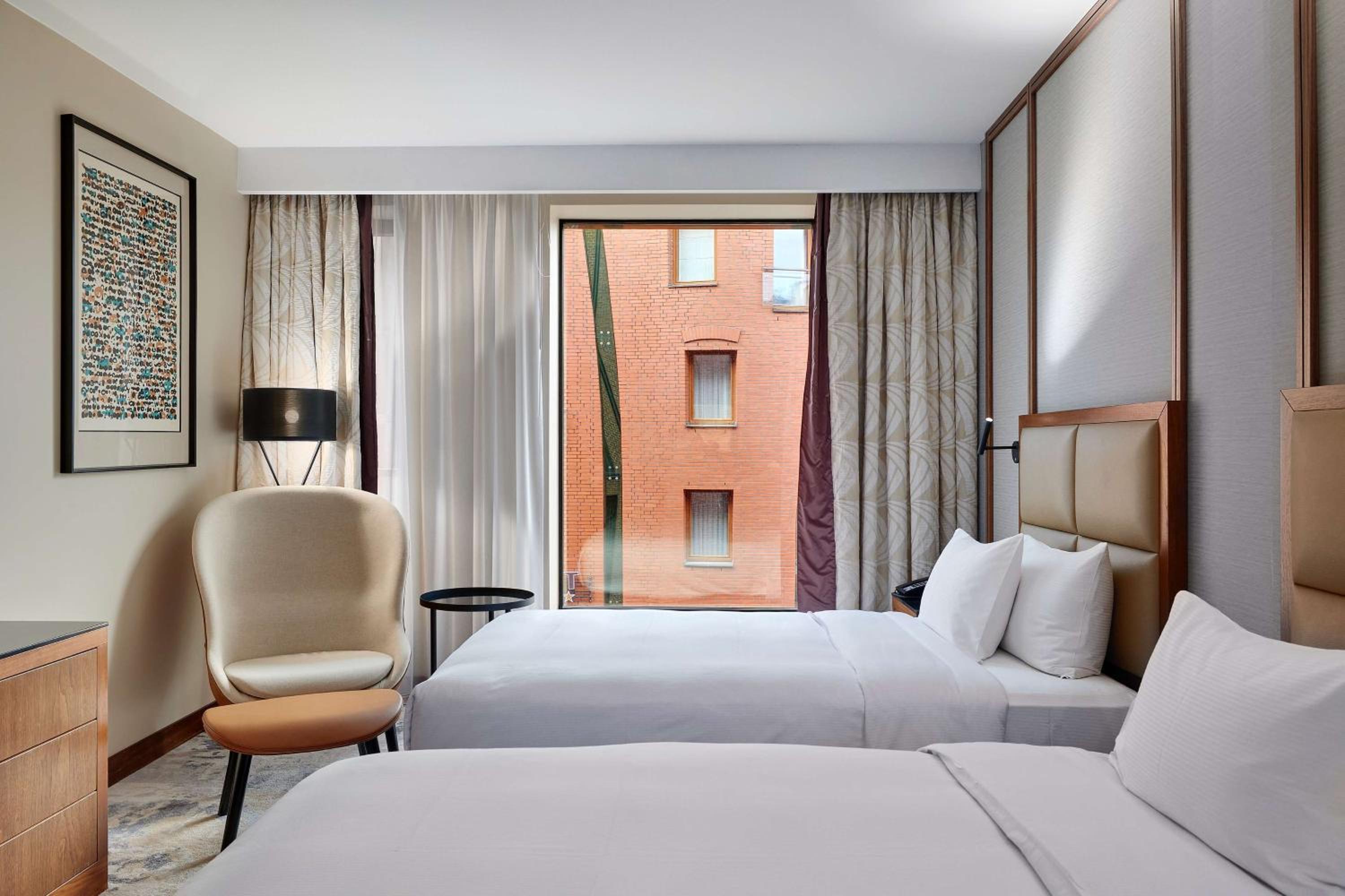 Twin Room - Photo 2